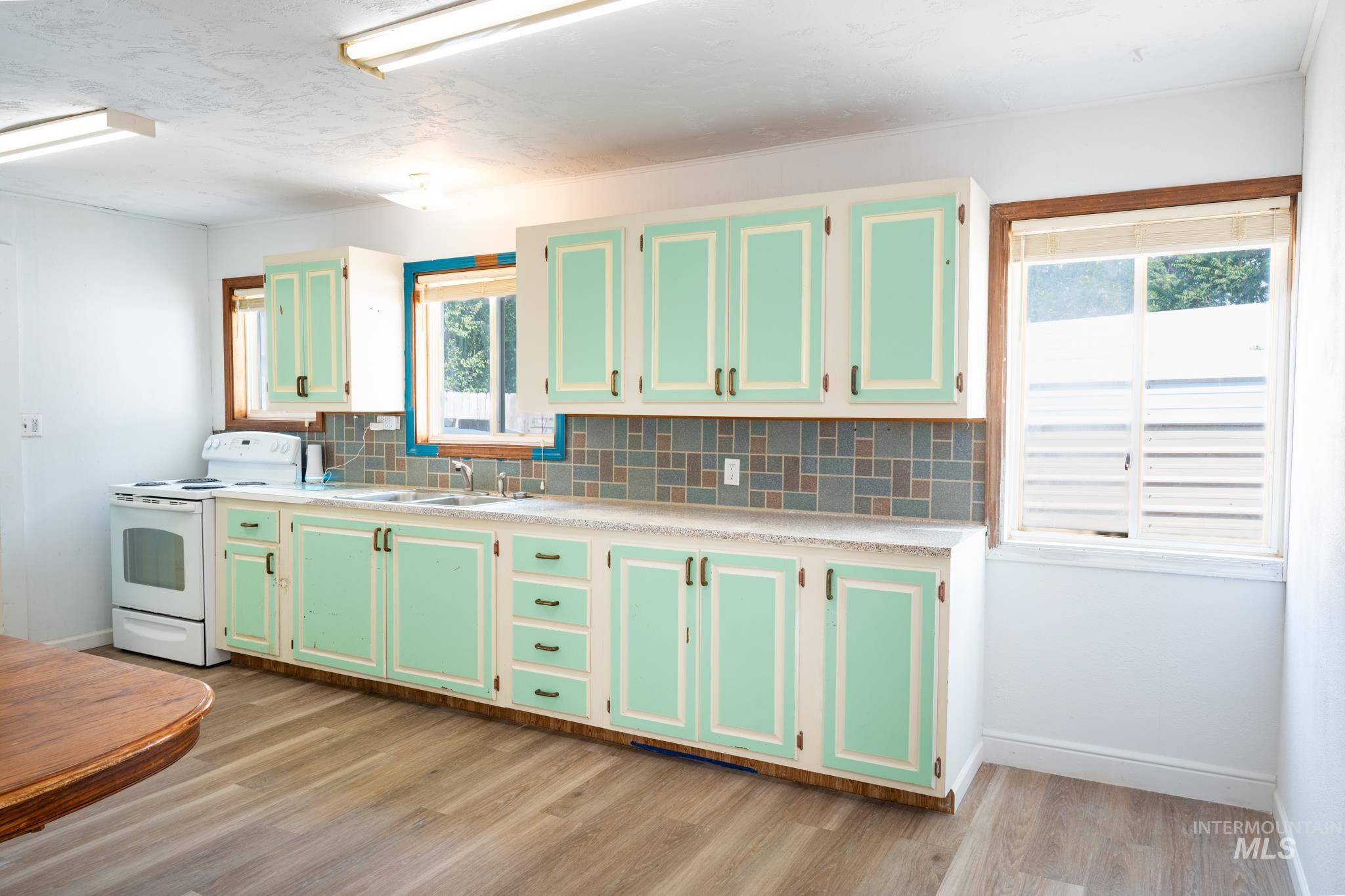 729 NW 2nd St, Ontario, Oregon 97914, 3 Bedrooms, 1 Bathroom, Residential For Sale, Price $239,000, 98997279