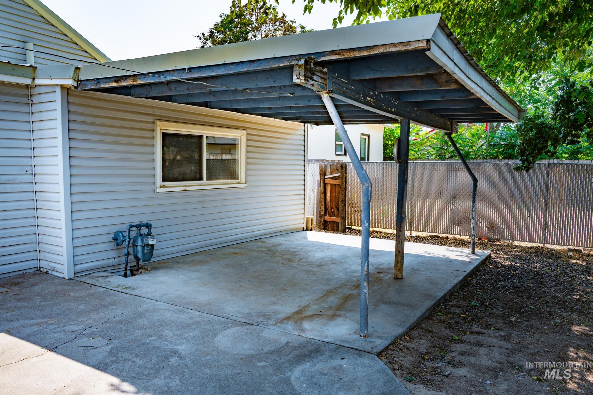 729 NW 2nd St, Ontario, Oregon 97914, 3 Bedrooms, 1 Bathroom, Residential For Sale, Price $239,000, 98997279