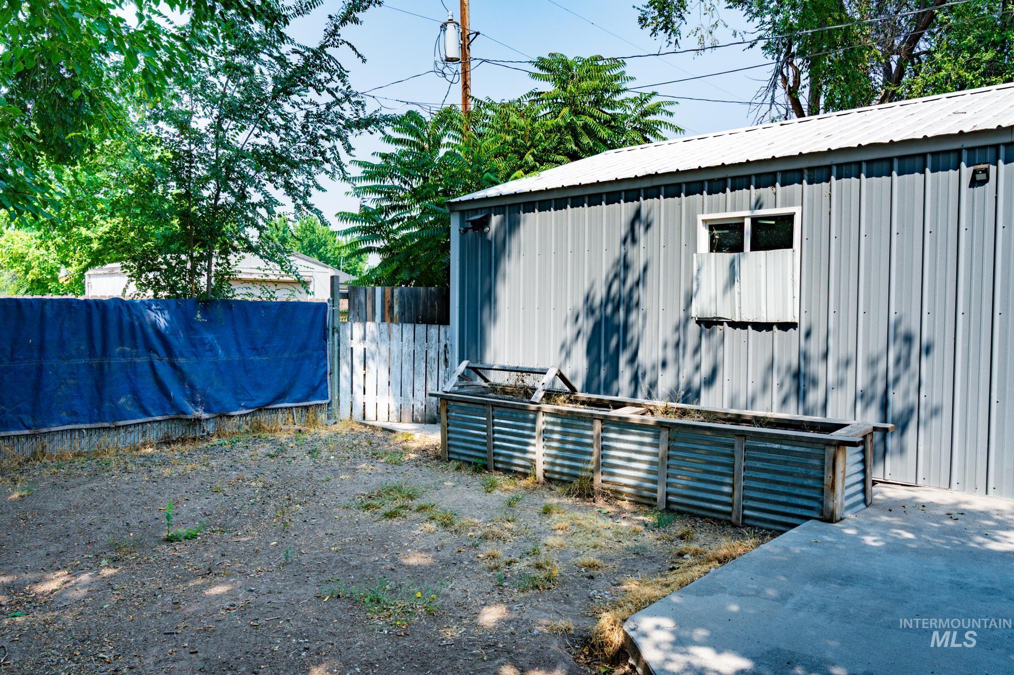 729 NW 2nd St, Ontario, Oregon 97914, 3 Bedrooms, 1 Bathroom, Residential For Sale, Price $239,000, 98997279
