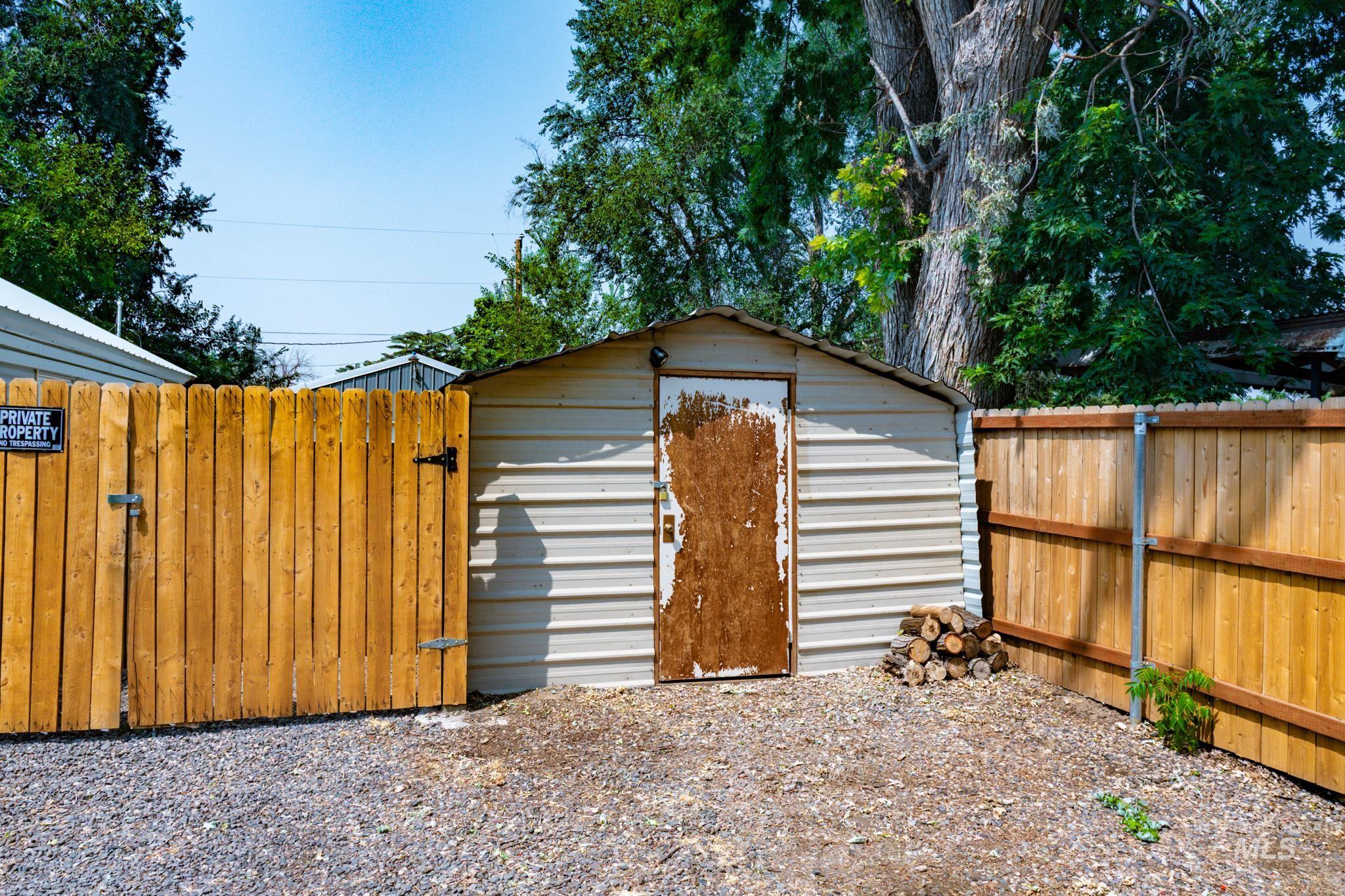 729 NW 2nd St, Ontario, Oregon 97914, 3 Bedrooms, 1 Bathroom, Residential For Sale, Price $239,000, 98997279