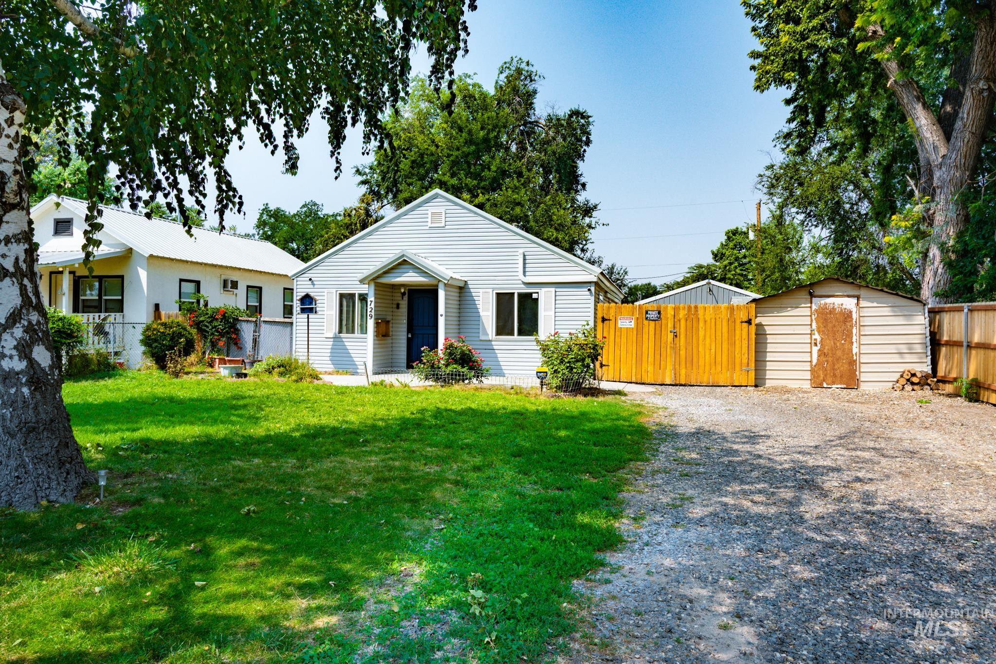729 NW 2nd St, Ontario, Oregon 97914, 3 Bedrooms, 1 Bathroom, Residential For Sale, Price $239,000, 98997279