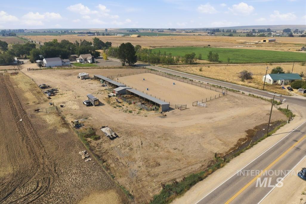 1600 S Eagle Rd, Kuna, Idaho 83634, 3 Bedrooms, 2 Bathrooms, Residential For Sale, Price $1,189,000,MLS 98997280