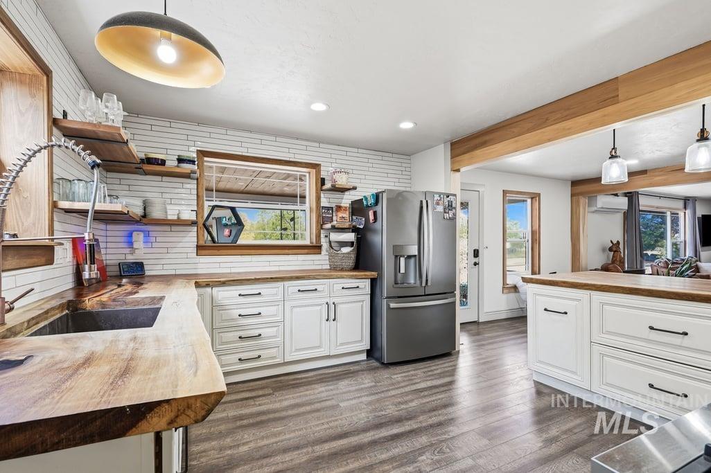 1600 S Eagle Rd, Kuna, Idaho 83634, 3 Bedrooms, 2 Bathrooms, Residential For Sale, Price $1,189,000,MLS 98997280