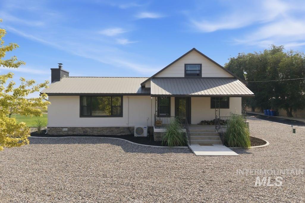 1600 S Eagle Rd, Kuna, Idaho 83634, 3 Bedrooms, 2 Bathrooms, Residential For Sale, Price $1,189,000,MLS 98997280