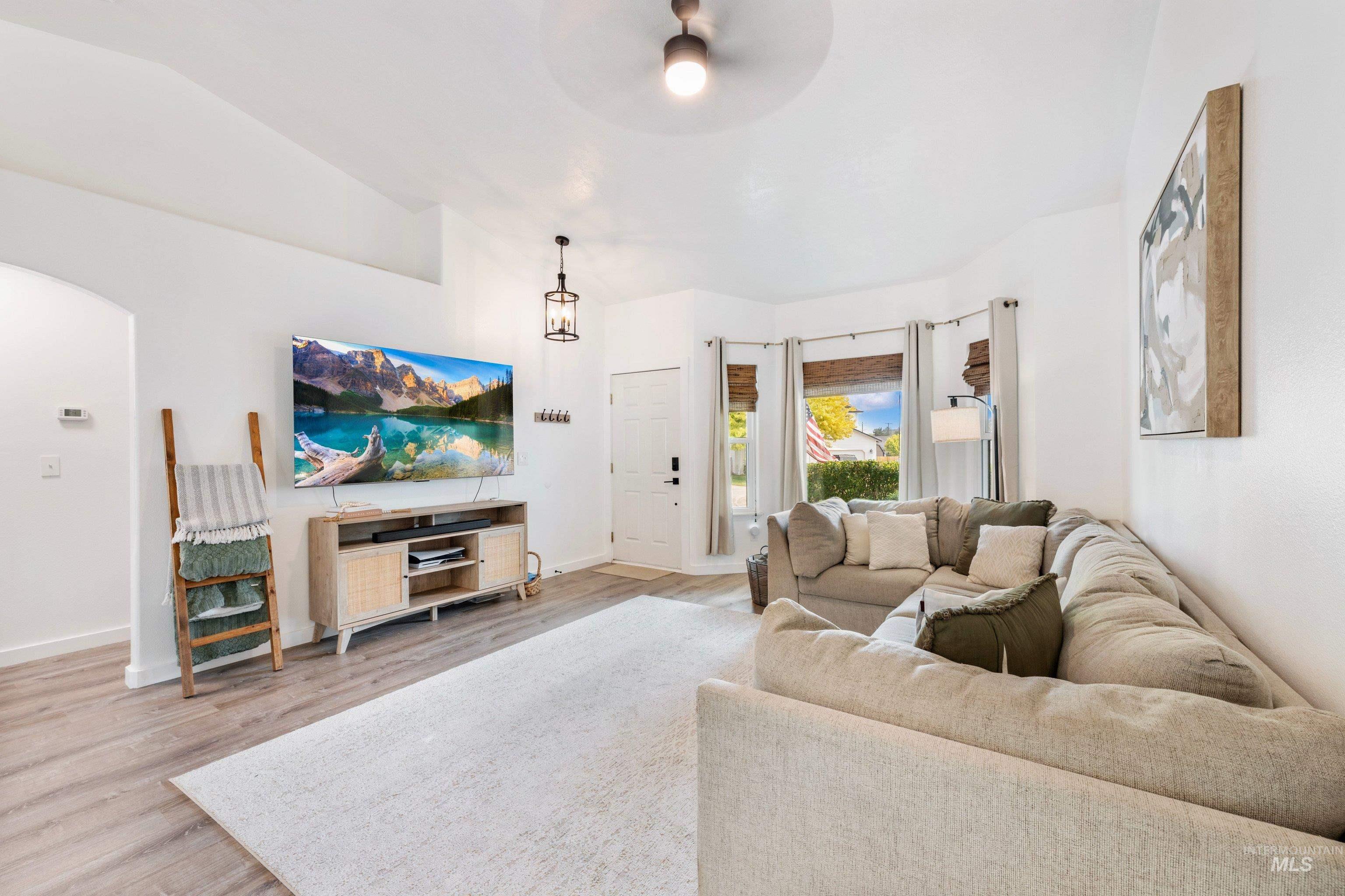 1427 N Antimony Pl, Kuna, Idaho 83634, 3 Bedrooms, 2 Bathrooms, Residential For Sale, Price $389,900, 98997283