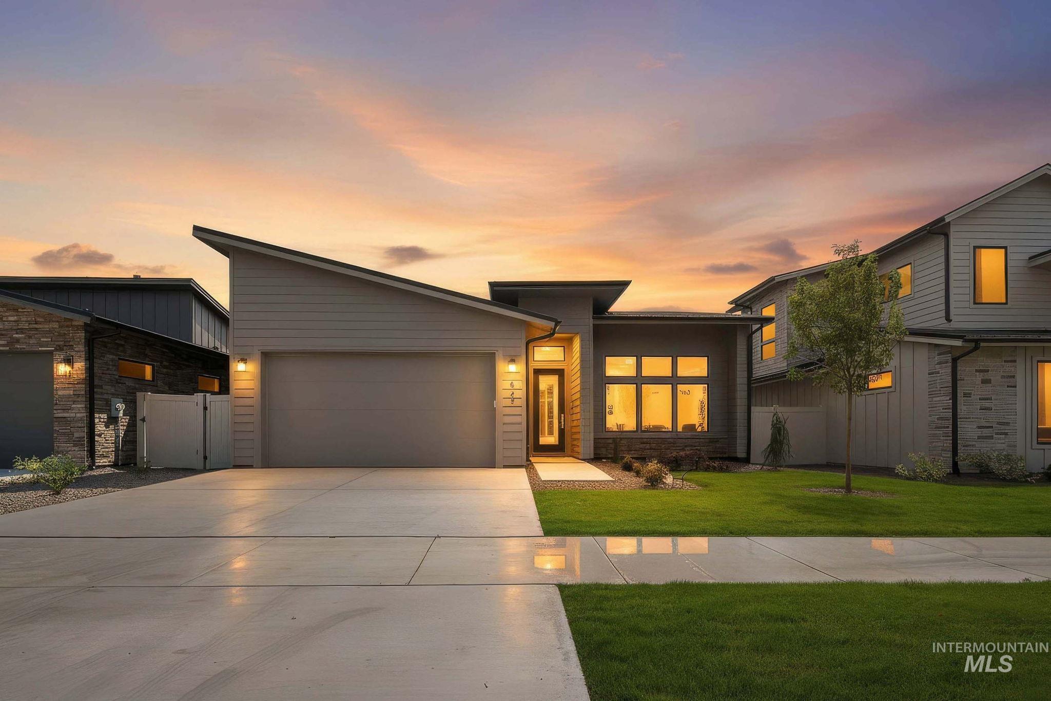 629 W Wrangler, Meridian, Idaho 83646, 3 Bedrooms, 2 Bathrooms, Residential For Sale, Price $560,500, 98997284