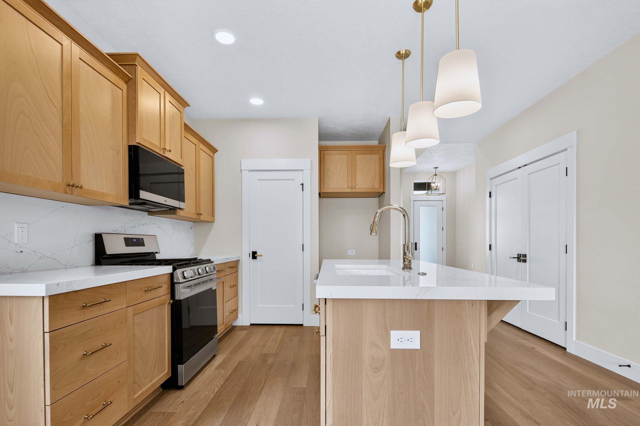 629 W Wrangler, Meridian, Idaho 83646, 3 Bedrooms, 2 Bathrooms, Residential For Sale, Price $560,500, 98997284