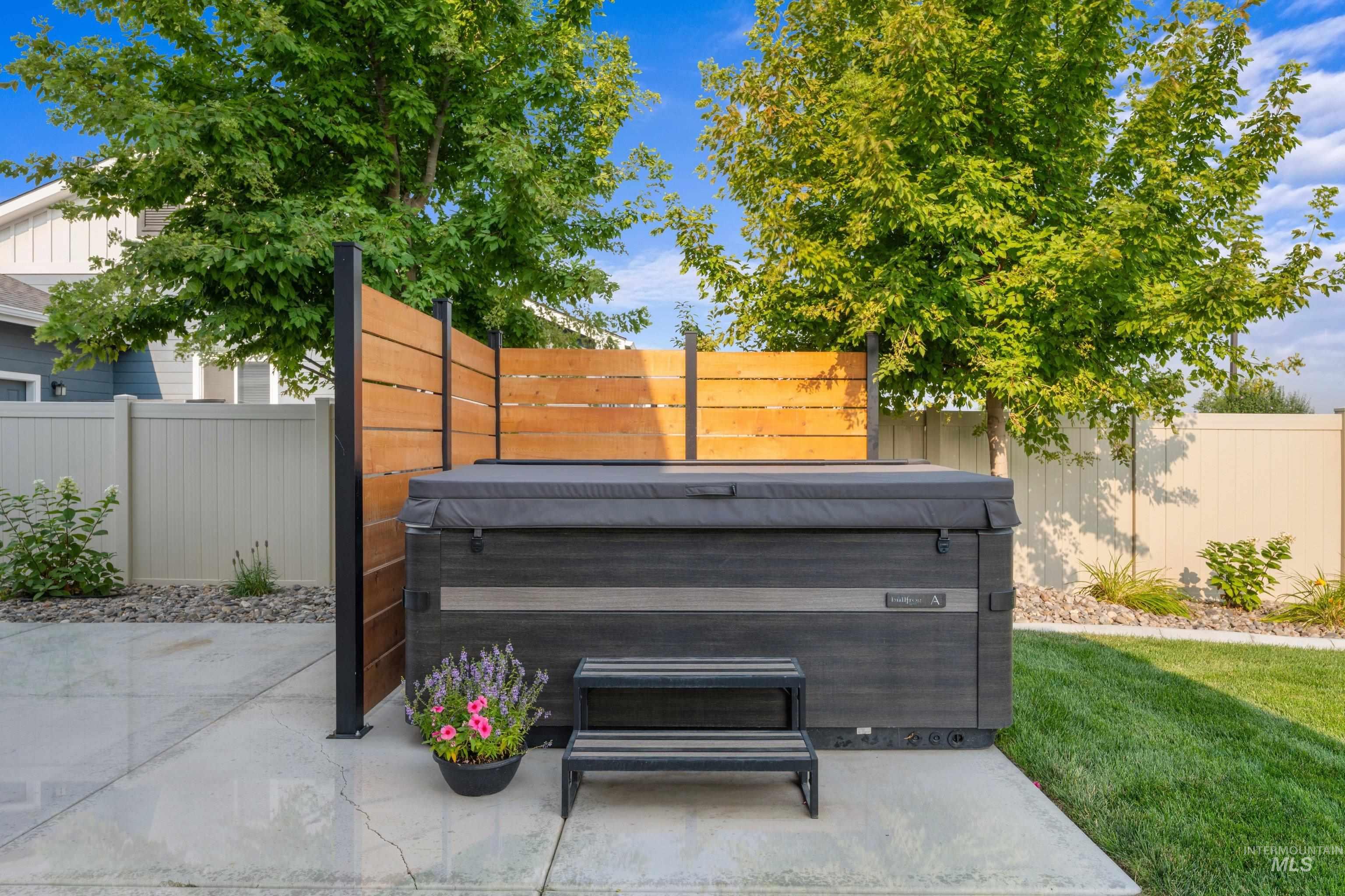 1306 E Sweet Pearl St, Kuna, Idaho 83634, 5 Bedrooms, 4 Bathrooms, Residential For Sale, Price $675,000, 98997288