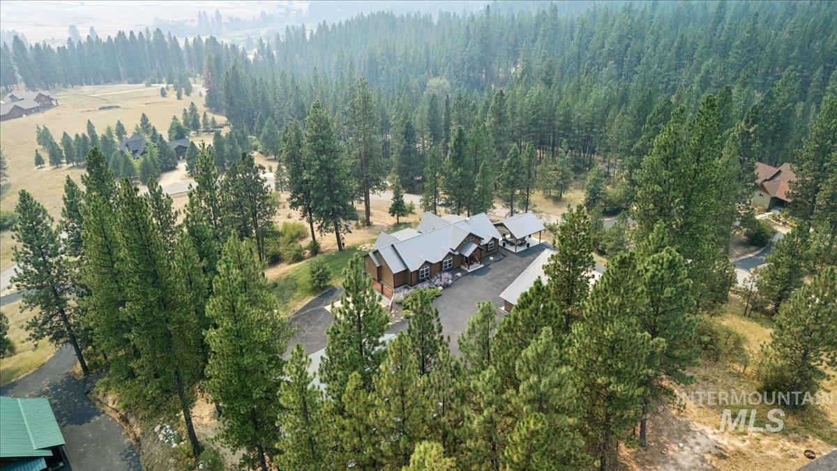 18 Creek Hollow Dr, Garden Valley, Idaho 83622, 3 Bedrooms, 2.5 Bathrooms, Residential For Sale, Price $1,499,000, 98997289