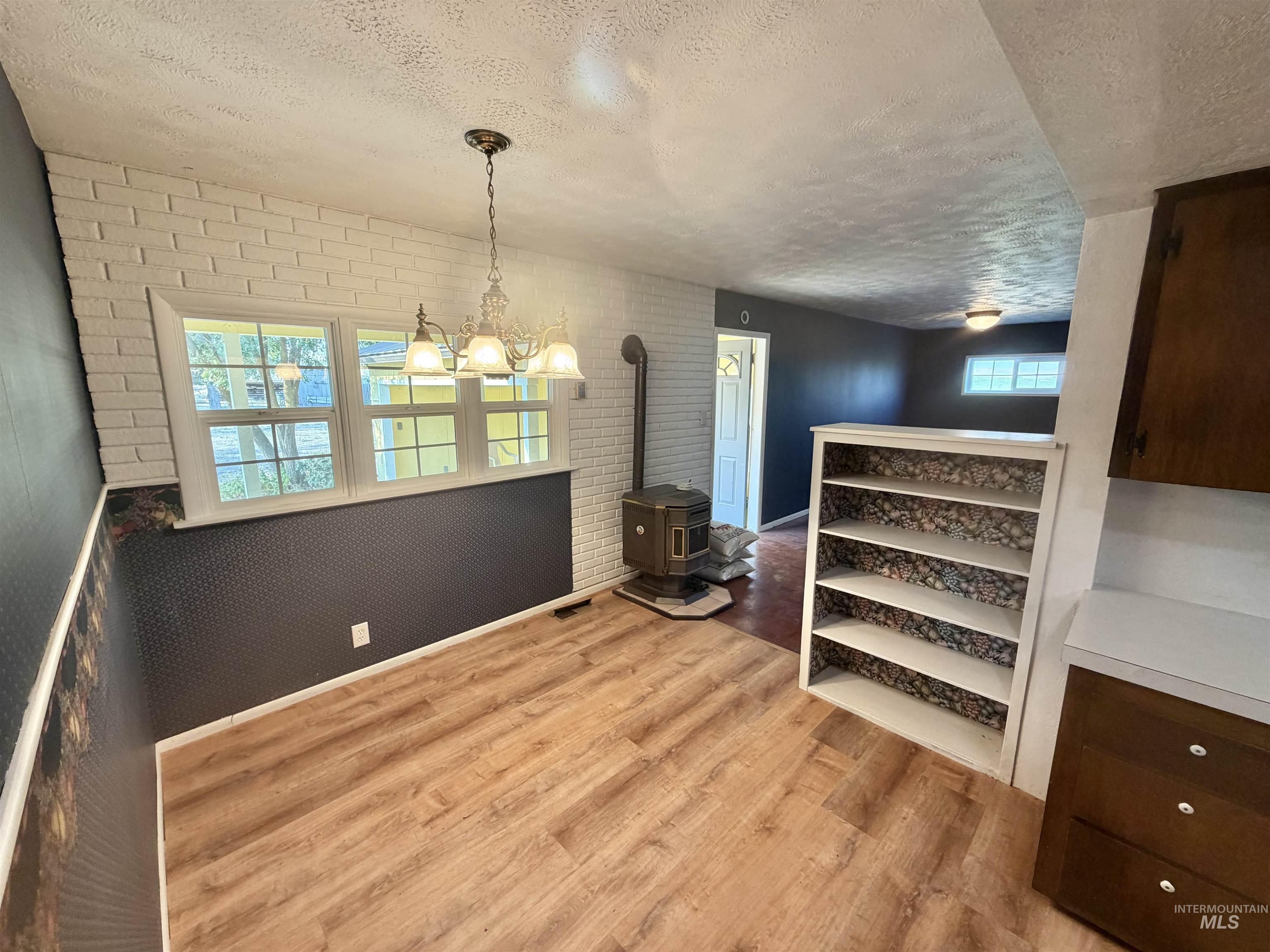 729 Morgan Ave, Ontario, Oregon 97914, 5 Bedrooms, 1.5 Bathrooms, Residential For Sale, Price $575,000, 98997291