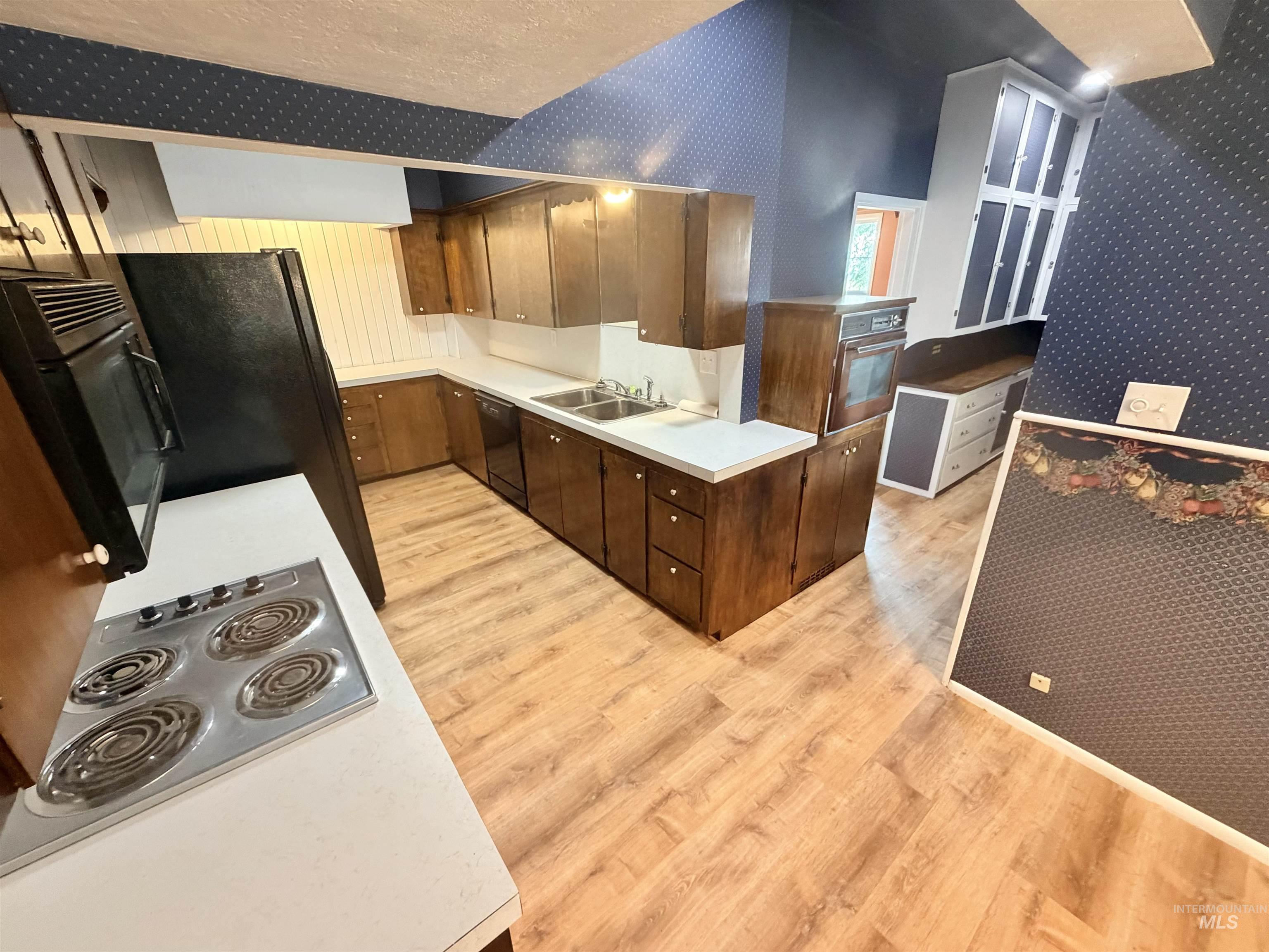 729 Morgan Ave, Ontario, Oregon 97914, 5 Bedrooms, 1.5 Bathrooms, Residential For Sale, Price $575,000, 98997291
