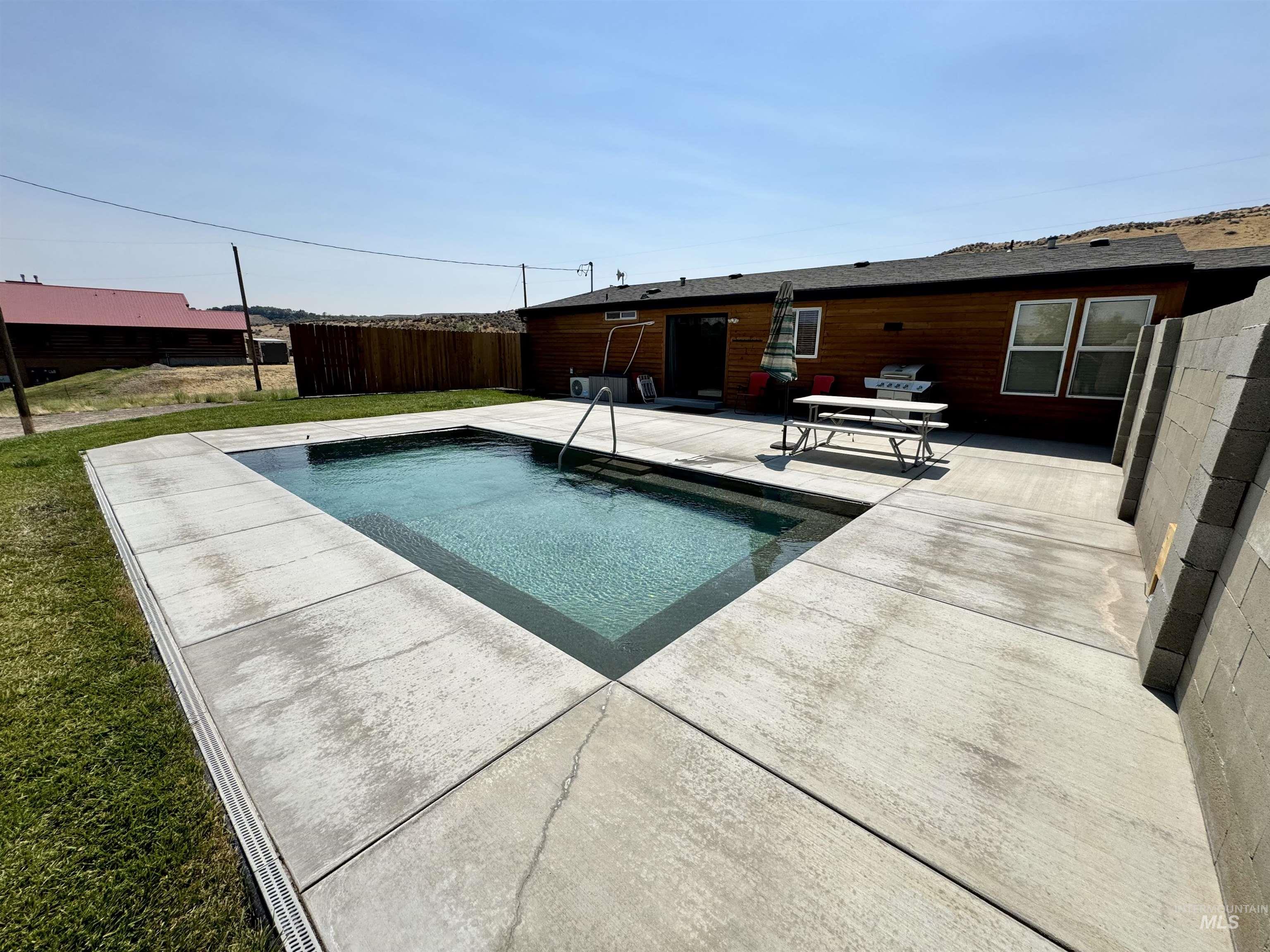 19026 Highway 30, Buhl, Idaho 83316, 3 Bedrooms, 2 Bathrooms, Residential For Sale, Price $495,000,MLS 98997294