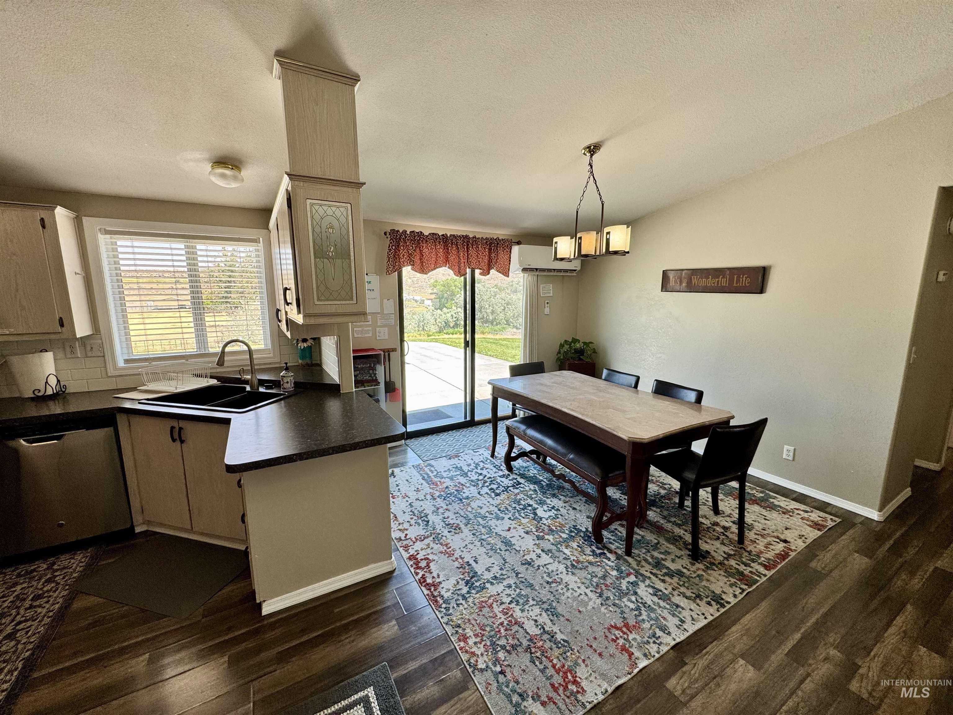 19026 Highway 30, Buhl, Idaho 83316, 3 Bedrooms, 2 Bathrooms, Residential For Sale, Price $495,000,MLS 98997294