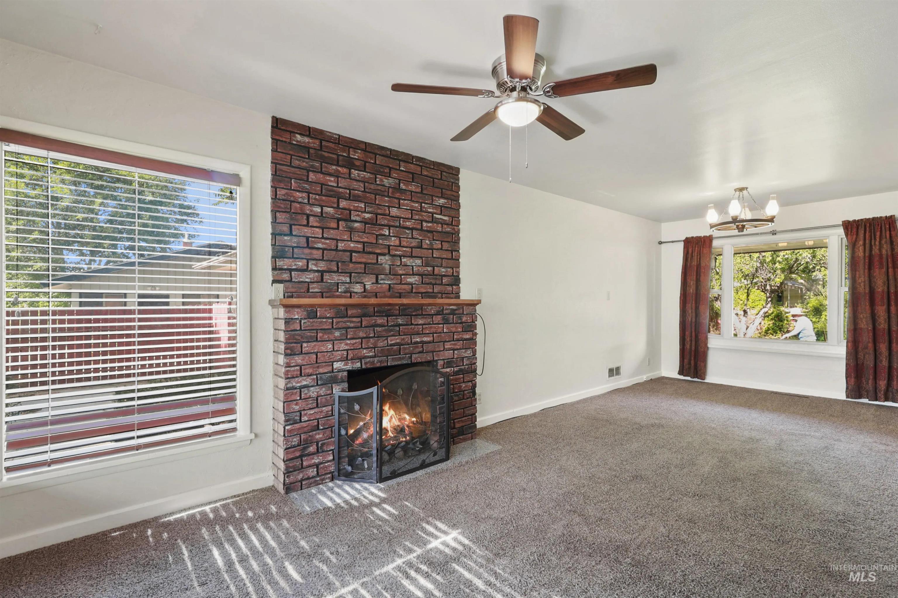 604 Monte Vista, Twin Falls, Idaho 83301, 2 Bedrooms, 2 Bathrooms, Residential For Sale, Price $334,999, 98997296