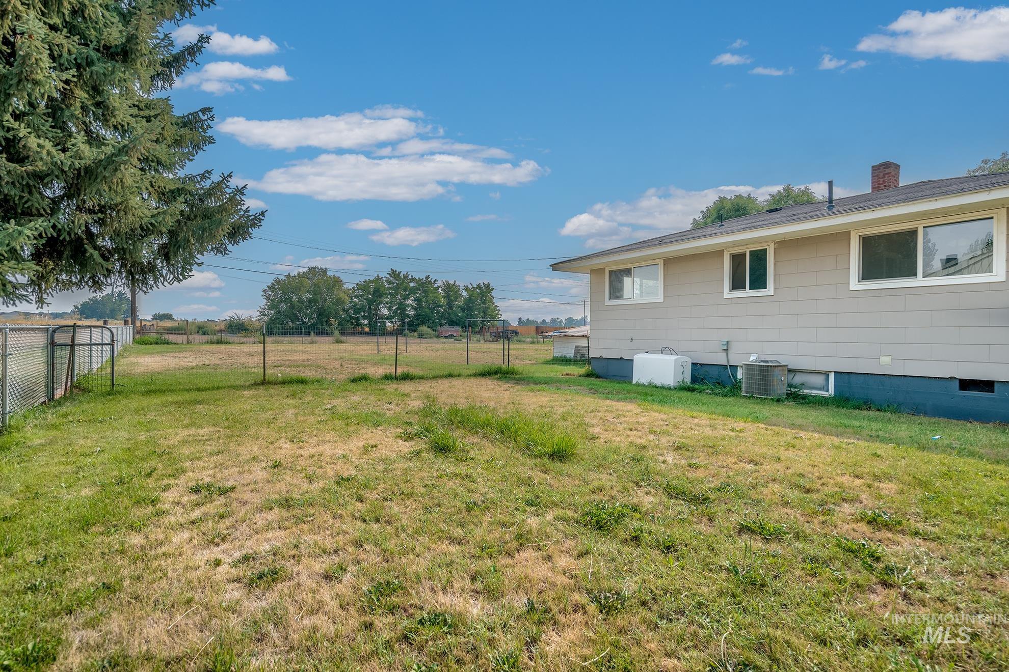 1707 Baker Ln, Payette, Idaho 83661, 4 Bedrooms, 2 Bathrooms, Residential For Sale, Price $407,200,MLS 98997297