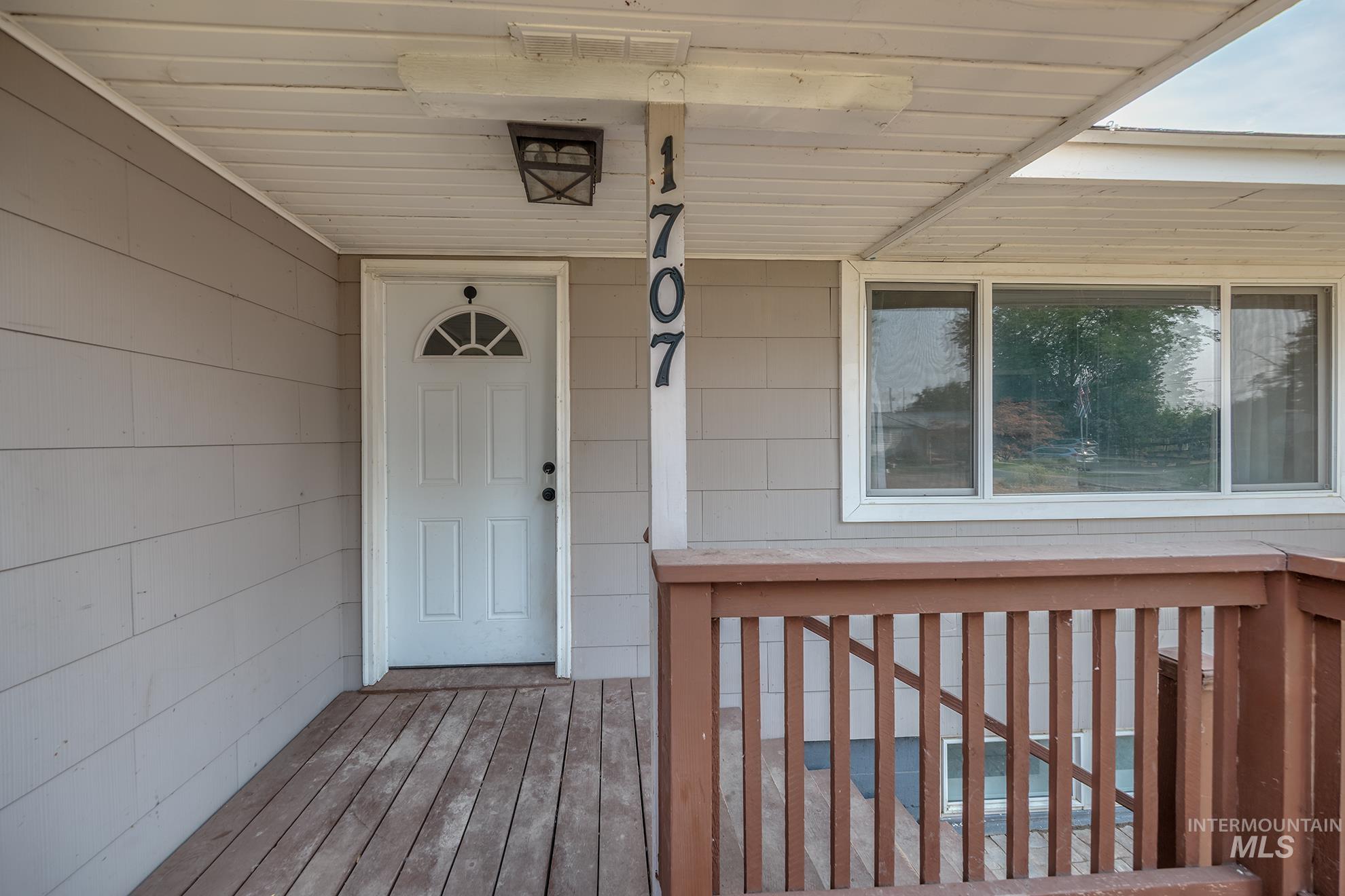 1707 Baker Ln, Payette, Idaho 83661, 4 Bedrooms, 2 Bathrooms, Residential For Sale, Price $407,200,MLS 98997297