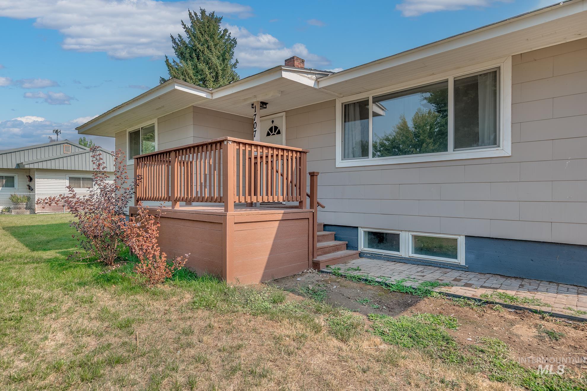 1707 Baker Ln, Payette, Idaho 83661, 4 Bedrooms, 2 Bathrooms, Residential For Sale, Price $407,200,MLS 98997297