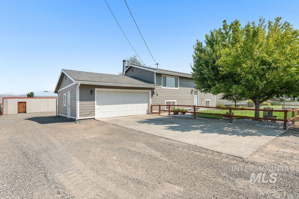 2212 10th Avenue, Clarkston, Washington 99403, 3 Bedrooms, 2 Bathrooms, Residential For Sale, Price $419,500,MLS 98997298