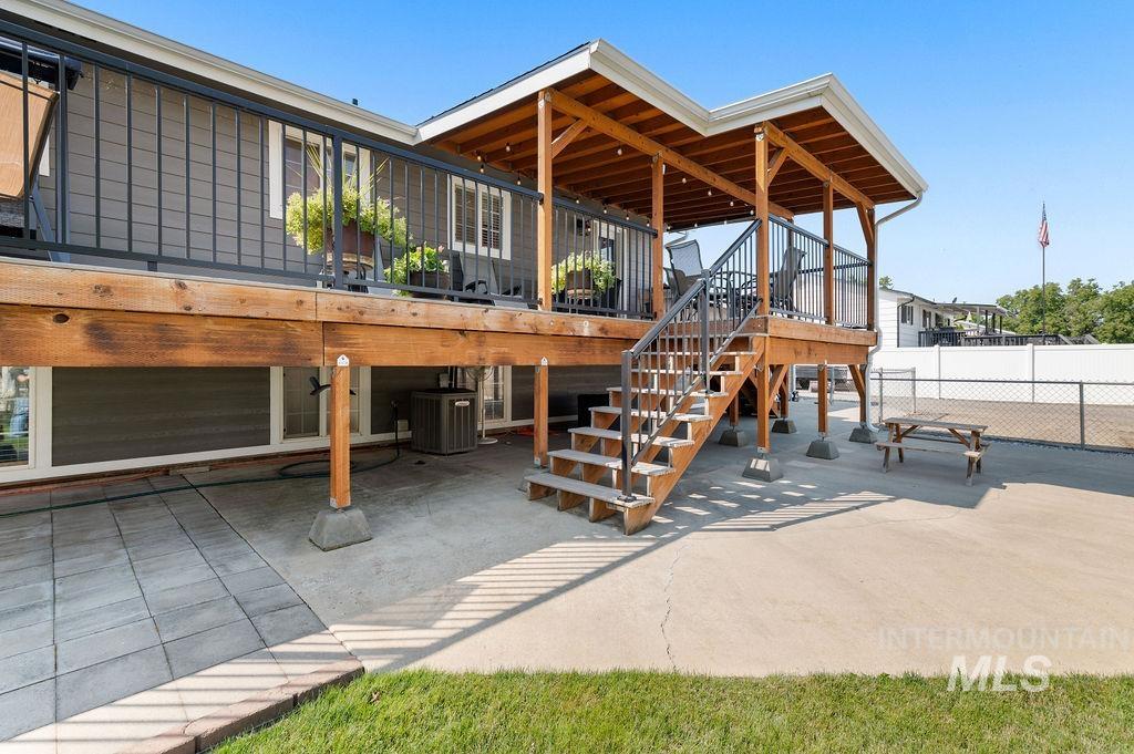 2212 10th Avenue, Clarkston, Washington 99403, 3 Bedrooms, 2 Bathrooms, Residential For Sale, Price $419,500,MLS 98997298