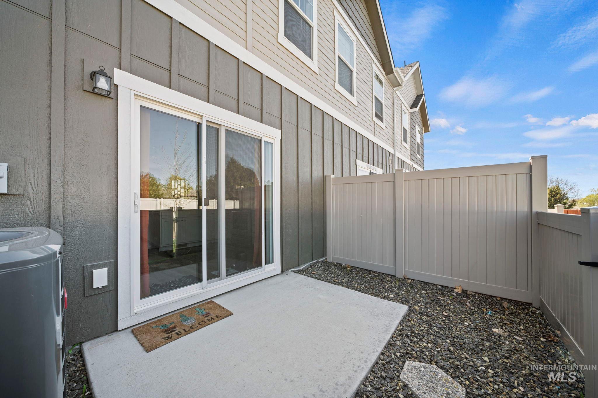 5855 S Carlburg Ln, Boise, Idaho 83709, 2 Bedrooms, 2.5 Bathrooms, Residential For Sale, Price $325,000, 98997300