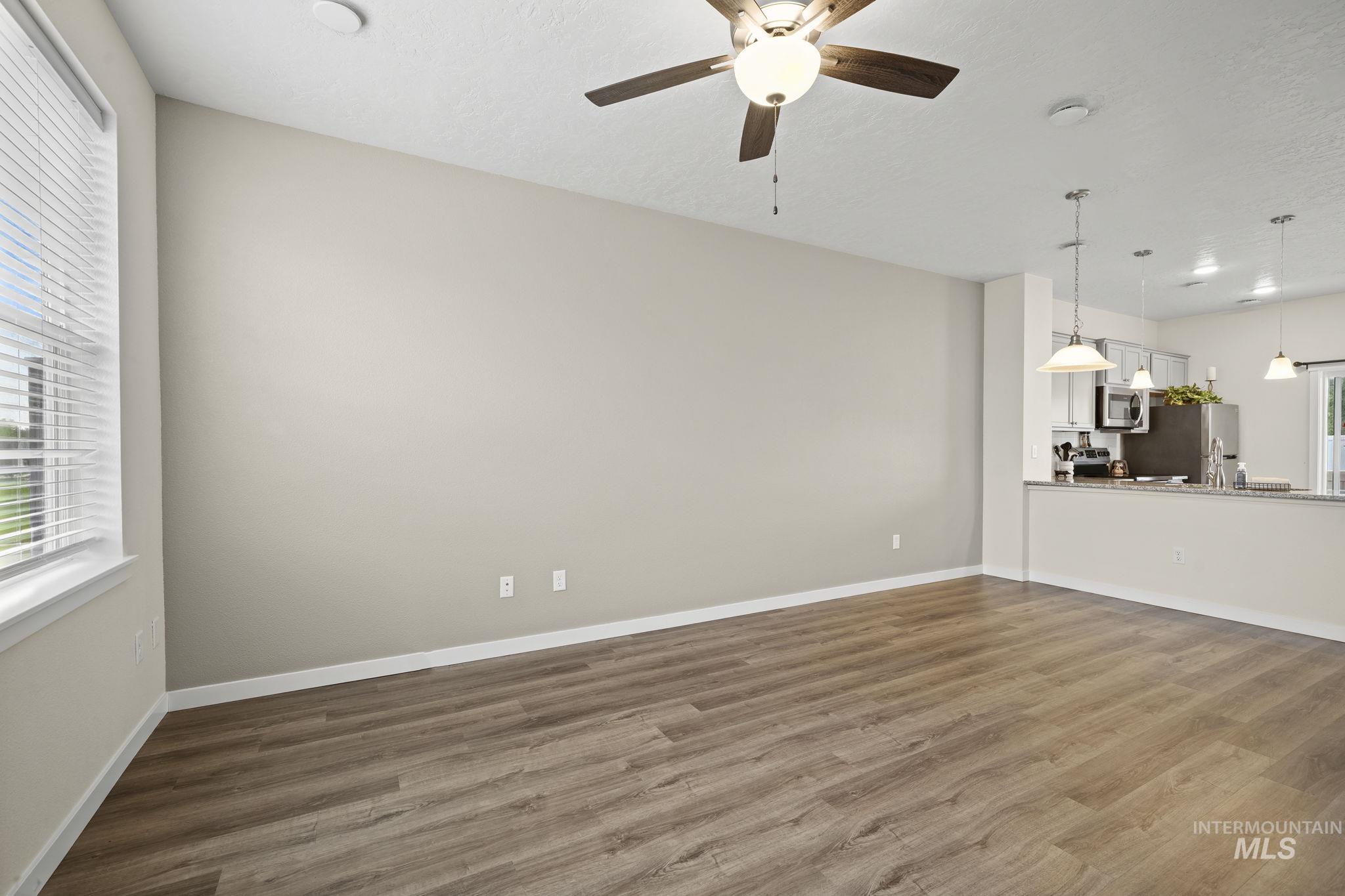 5855 S Carlburg Ln, Boise, Idaho 83709, 2 Bedrooms, 2.5 Bathrooms, Residential For Sale, Price $325,000, 98997300