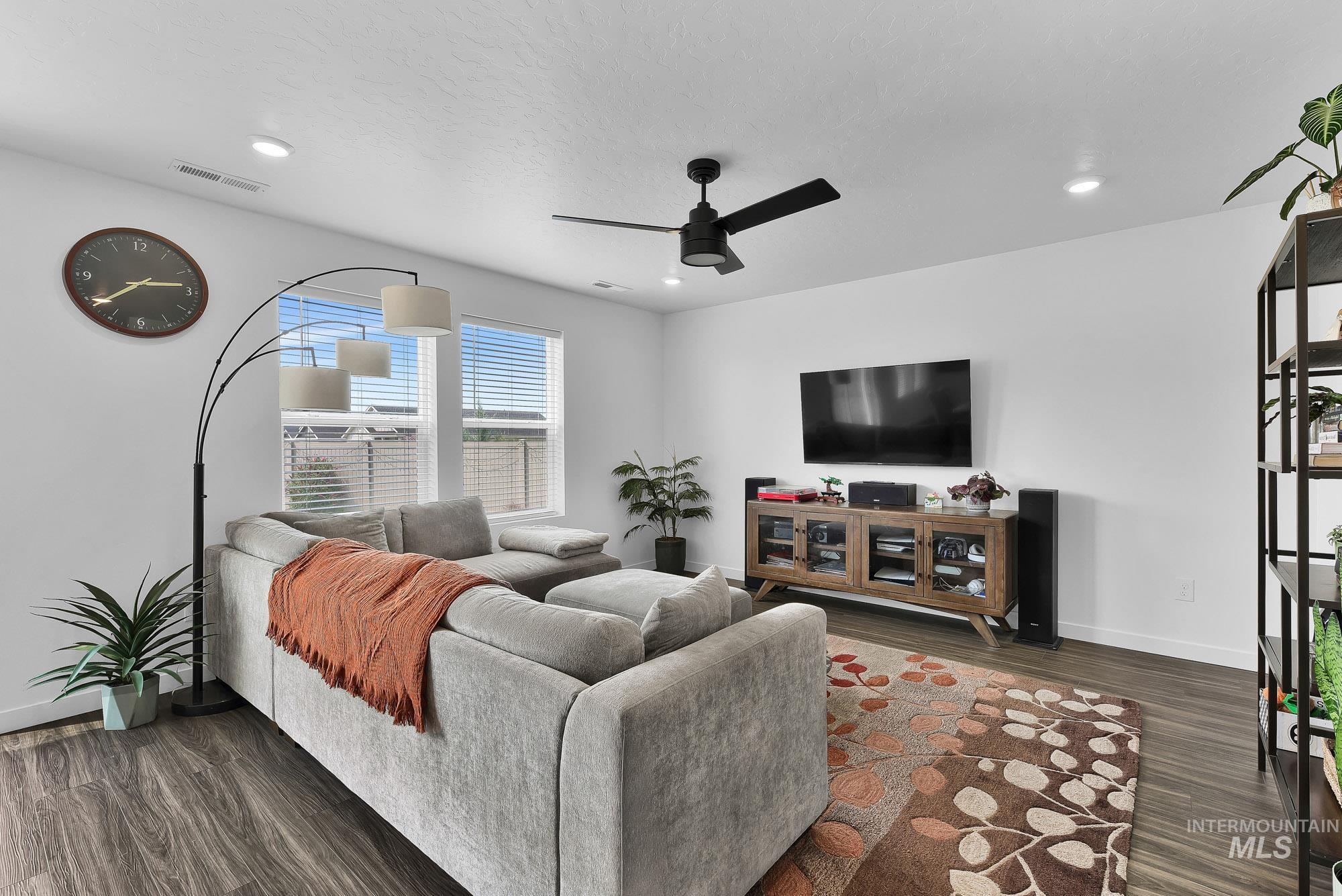 18227 N Rain Dance Way, Nampa, Idaho 83687, 5 Bedrooms, 3 Bathrooms, Residential For Sale, Price $549,900,MLS 98997301