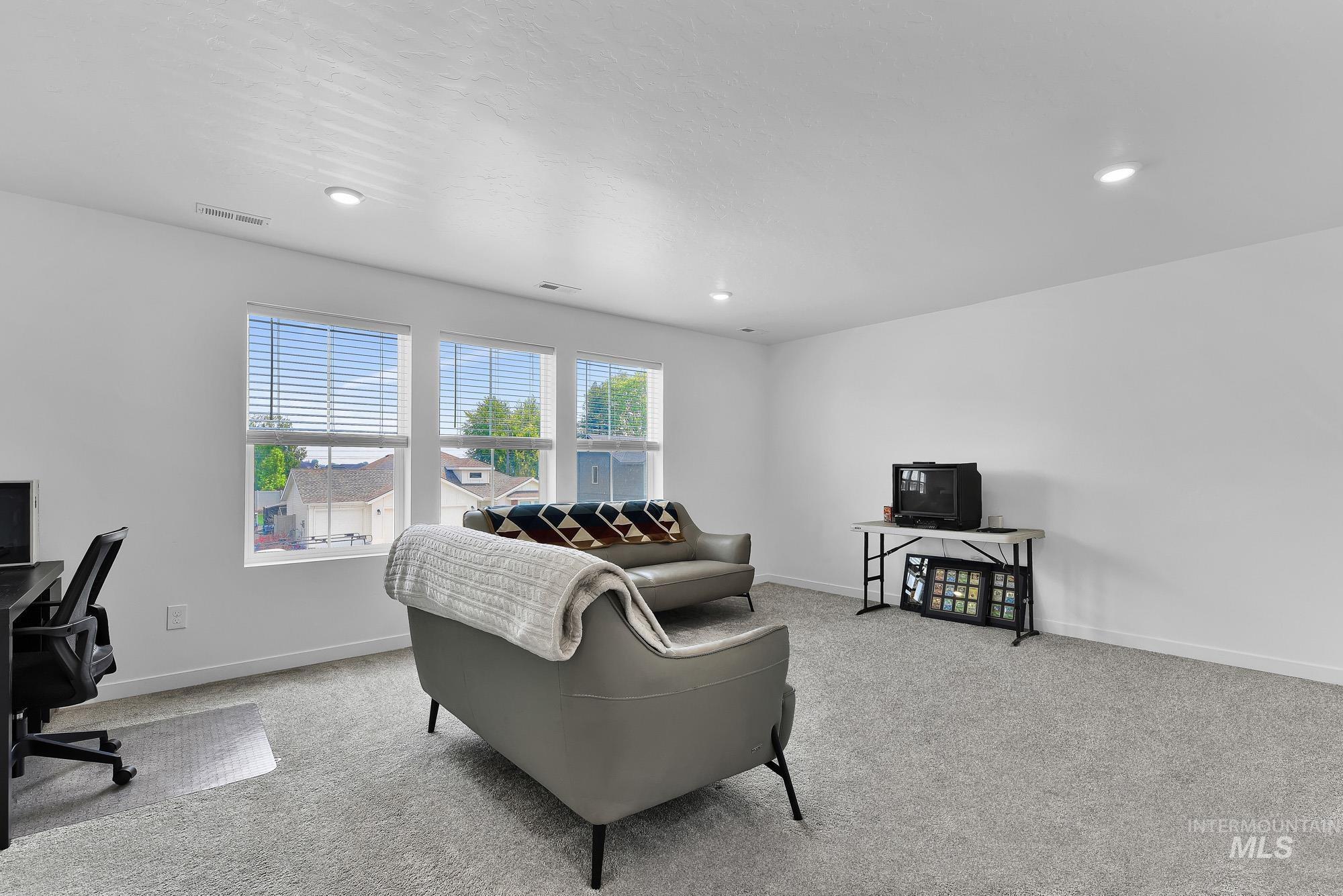 18227 N Rain Dance Way, Nampa, Idaho 83687, 5 Bedrooms, 3 Bathrooms, Residential For Sale, Price $549,900,MLS 98997301