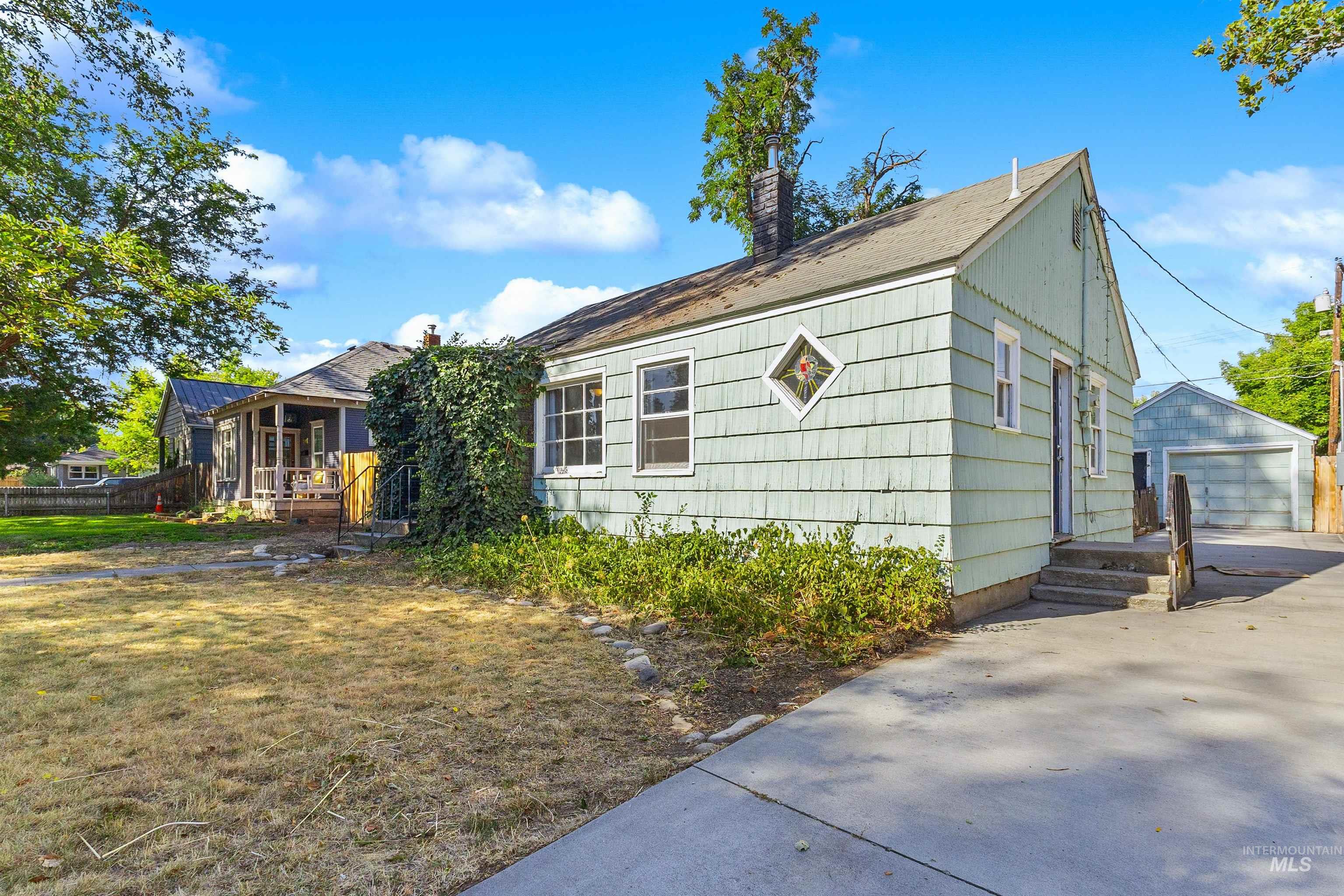 1525 S Longmont Ave, Boise, Idaho 83706, 2 Bedrooms, 1 Bathroom, Residential For Sale, Price $449,900,MLS 98997302
