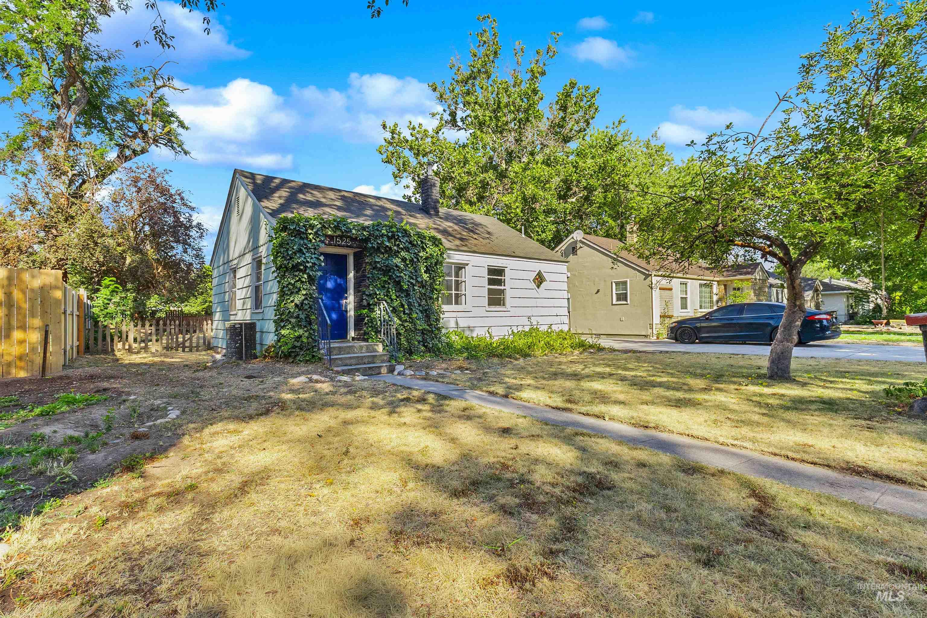 1525 S Longmont Ave, Boise, Idaho 83706, 2 Bedrooms, 1 Bathroom, Residential For Sale, Price $449,900,MLS 98997302