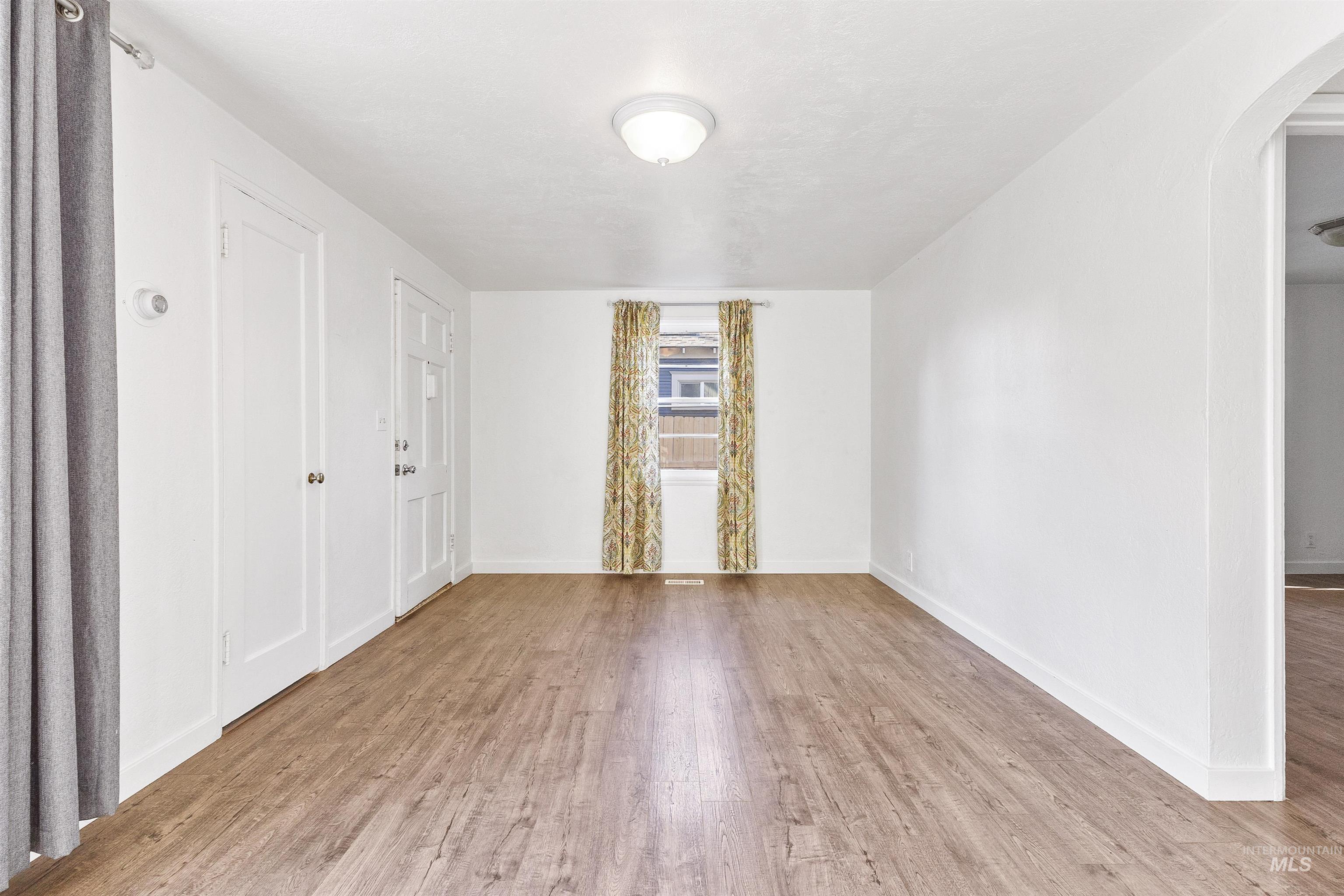 1525 S Longmont Ave, Boise, Idaho 83706, 2 Bedrooms, 1 Bathroom, Residential For Sale, Price $449,900,MLS 98997302