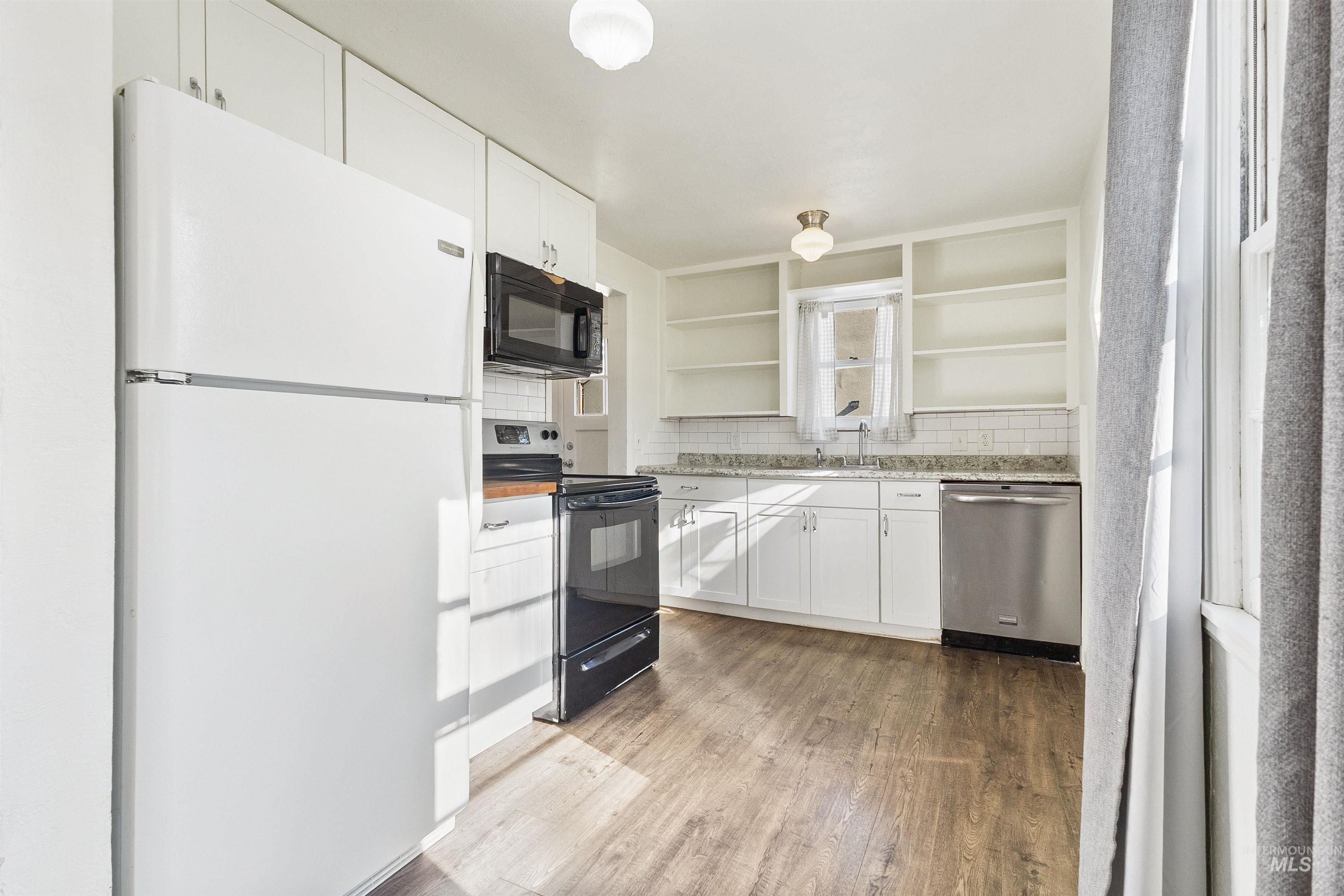 1525 S Longmont Ave, Boise, Idaho 83706, 2 Bedrooms, 1 Bathroom, Residential For Sale, Price $449,900,MLS 98997302