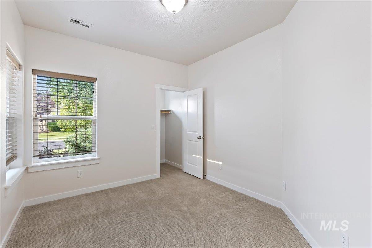 1496 E Strauss, Meridian, Idaho 83646, 4 Bedrooms, 2 Bathrooms, Residential For Sale, Price $589,900,MLS 98997305