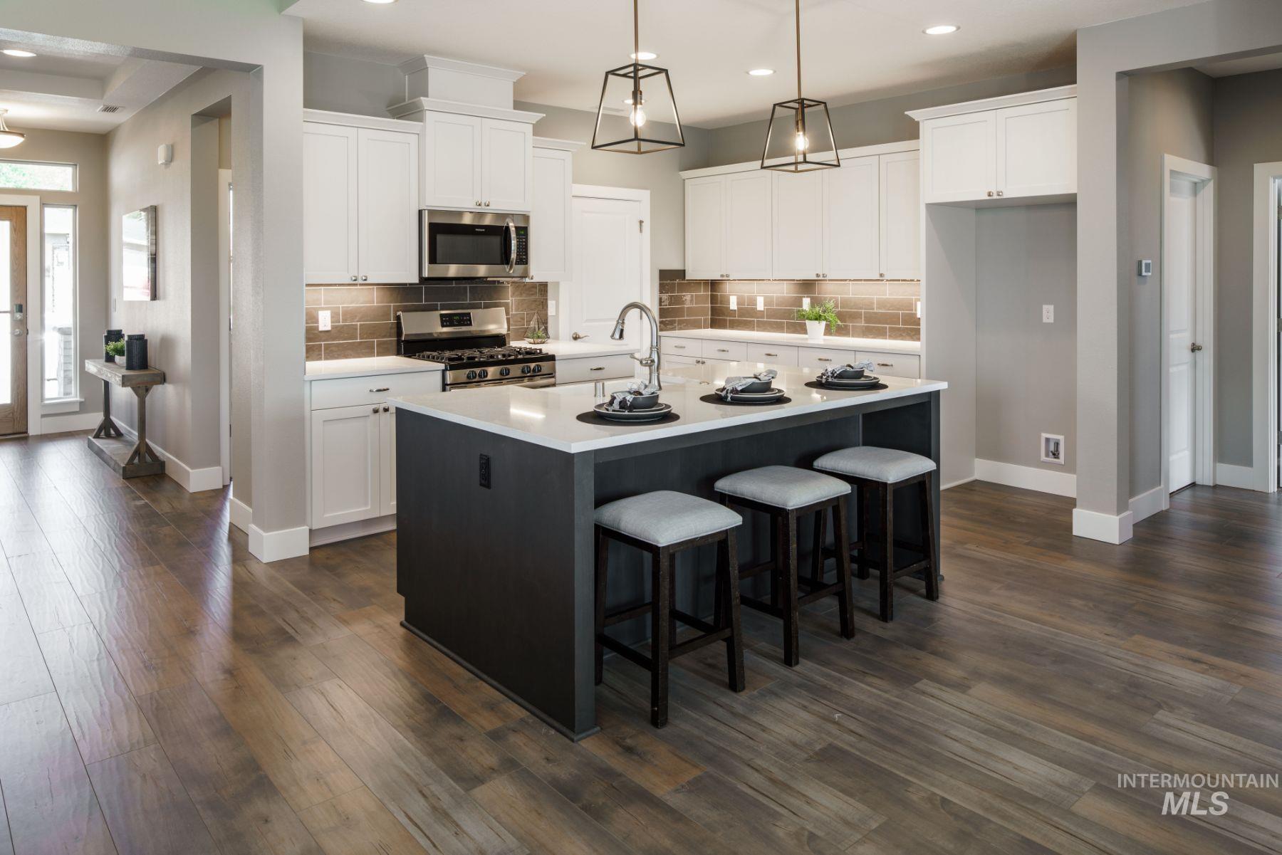 6138 N Arctic Fox Way, Meridian, Idaho 83646, 3 Bedrooms, 2 Bathrooms, Residential For Sale, Price $632,000,MLS 98997306