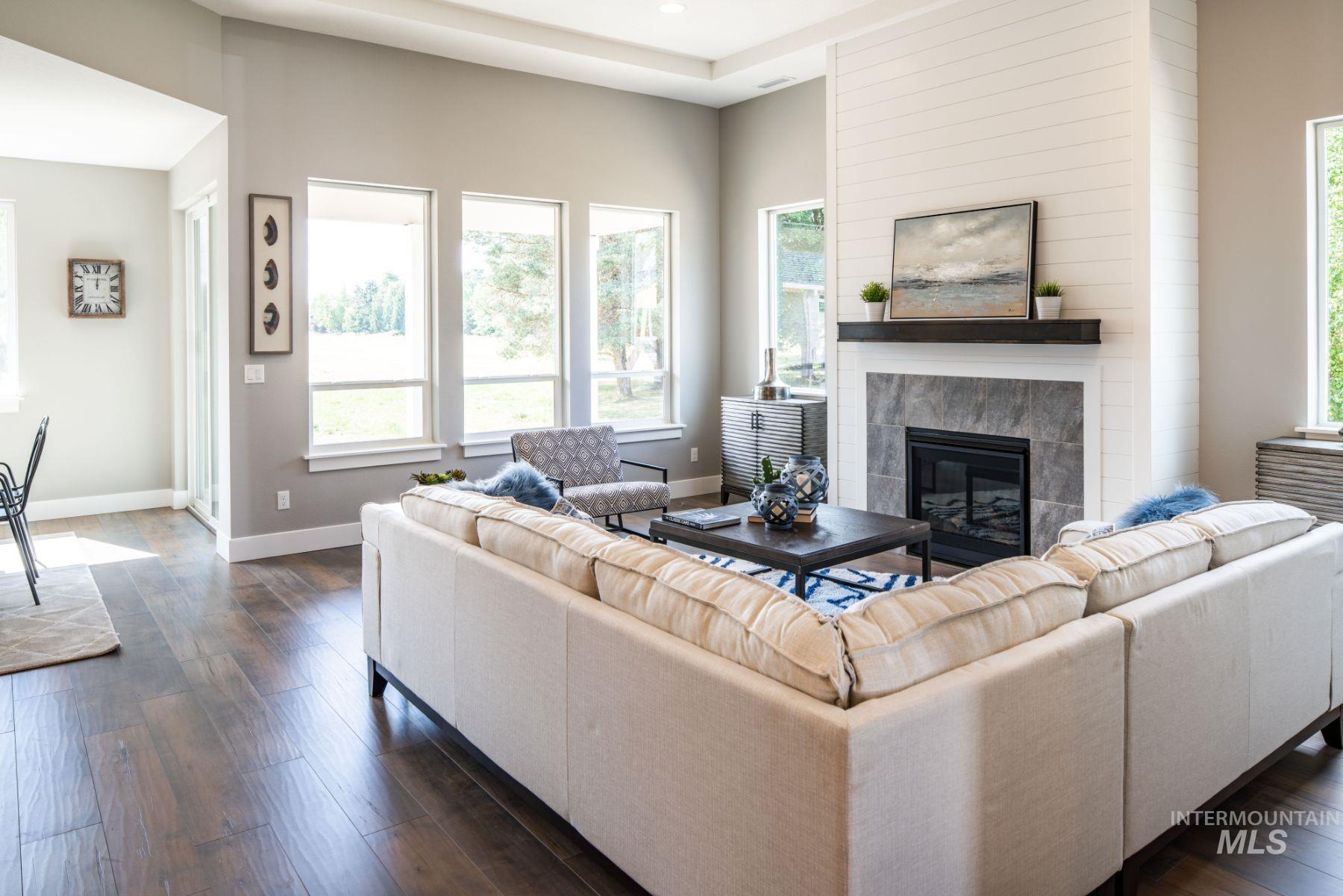 6138 N Arctic Fox Way, Meridian, Idaho 83646, 3 Bedrooms, 2 Bathrooms, Residential For Sale, Price $632,000,MLS 98997306