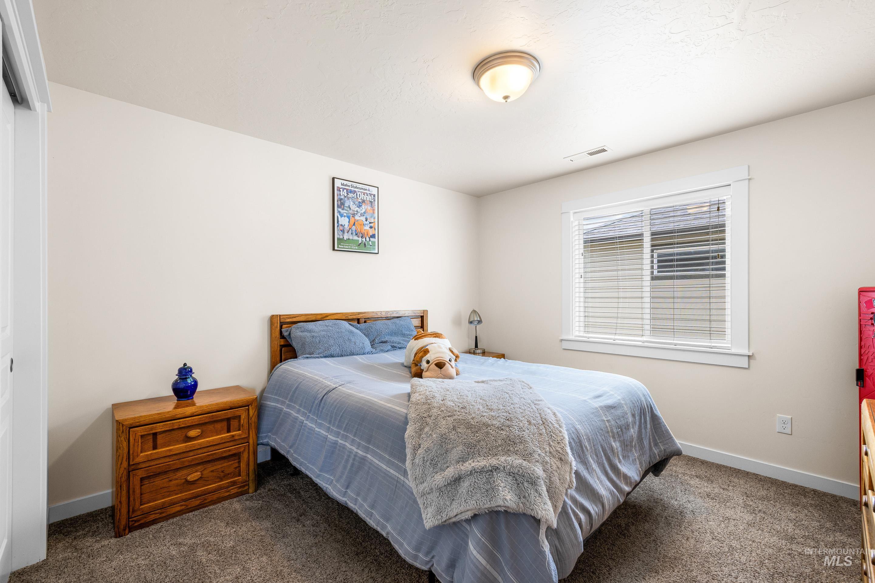 16 N Caracaras Way, Eagle, Idaho 83616, 3 Bedrooms, 2.5 Bathrooms, Residential For Sale, Price $600,000,MLS 98997309