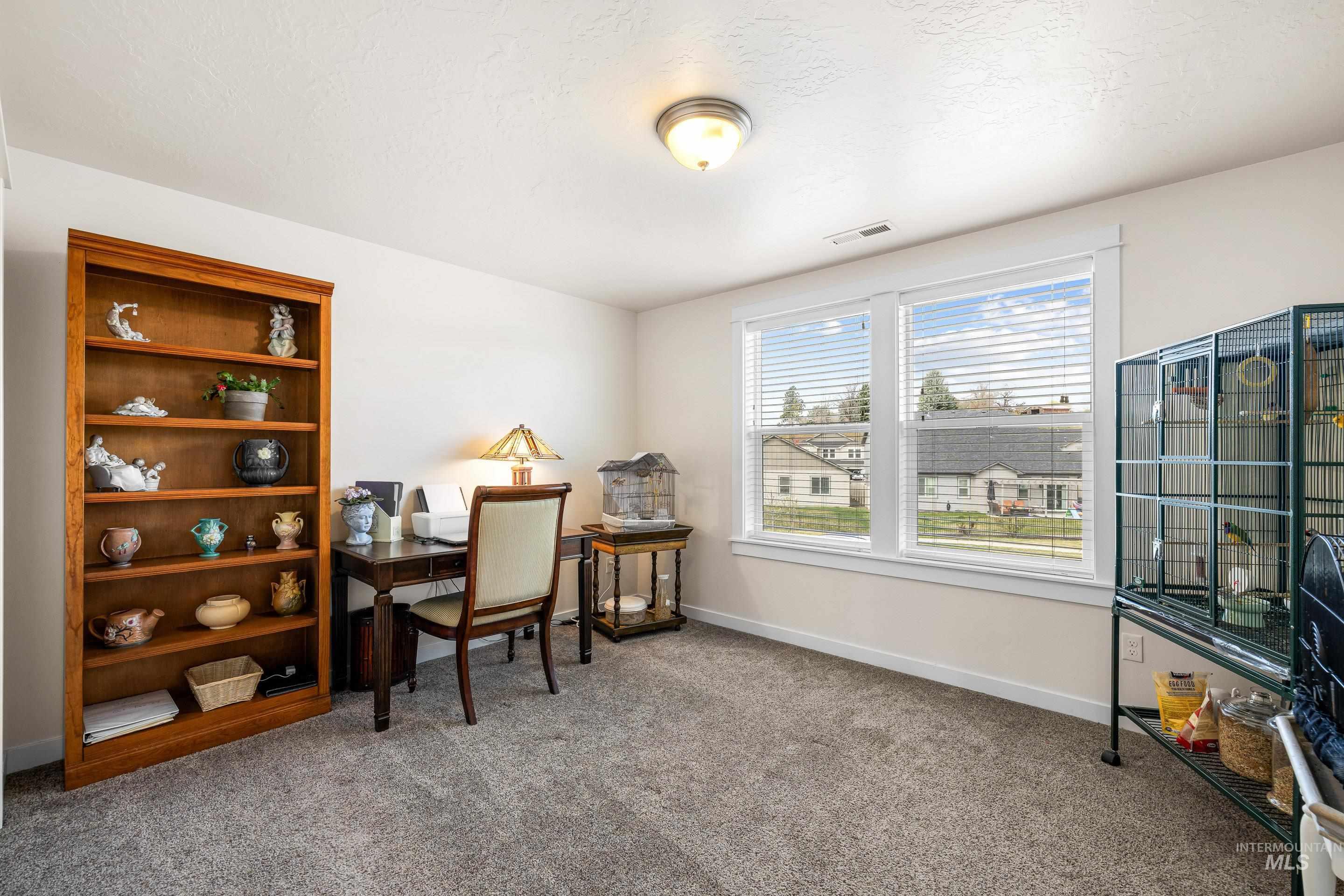 16 N Caracaras Way, Eagle, Idaho 83616, 3 Bedrooms, 2.5 Bathrooms, Residential For Sale, Price $600,000,MLS 98997309