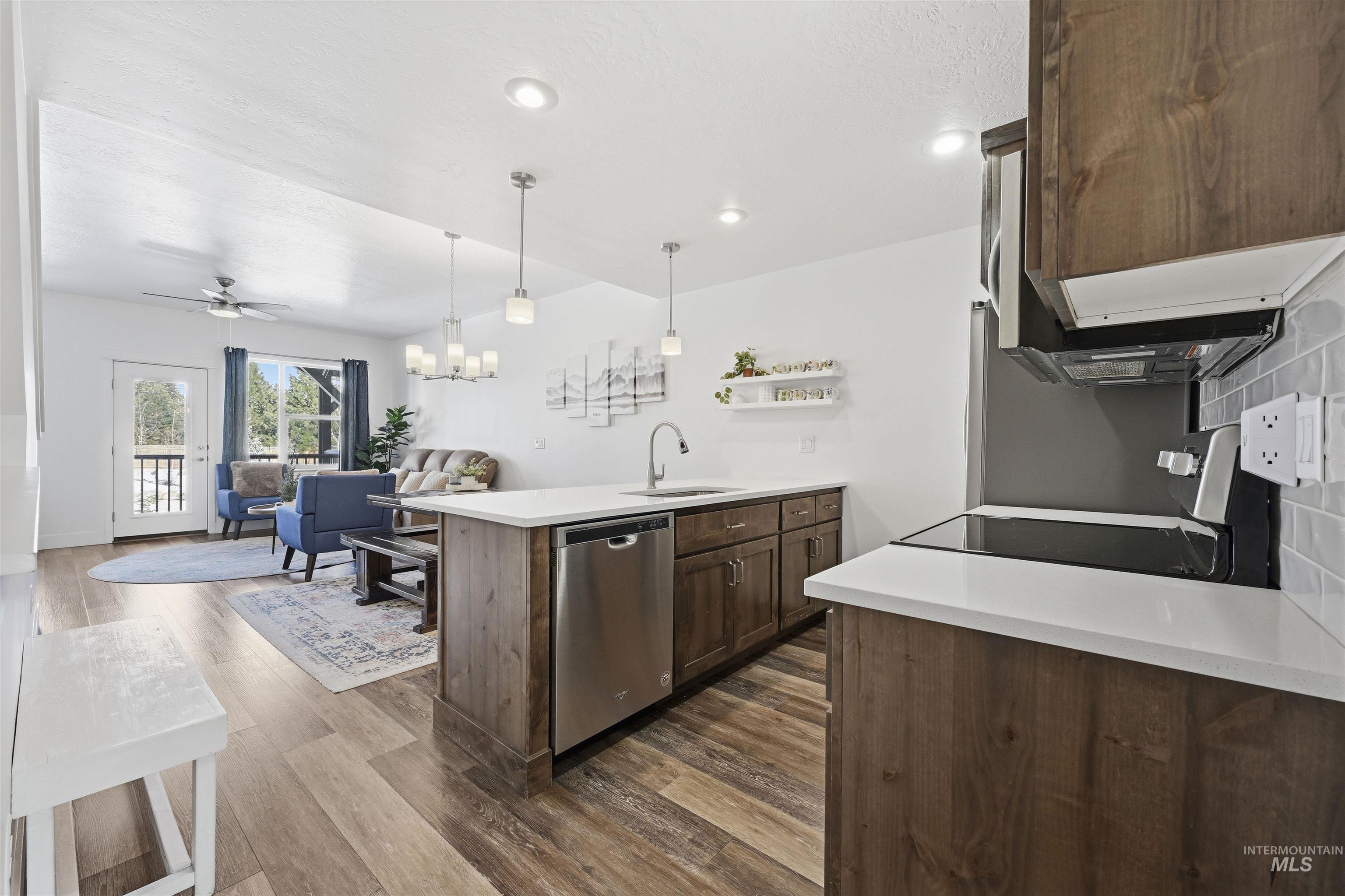 109 Broken Pine Lane, McCall, Idaho 83638, 3 Bedrooms, 3 Bathrooms, Residential Income For Sale, Price $569,900,MLS 98997313