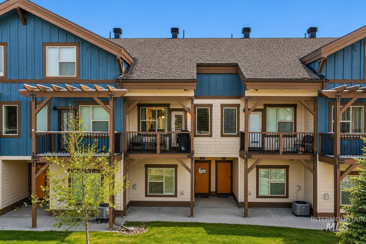 109 Broken Pine Lane, McCall, Idaho 83638, 3 Bedrooms, 3 Bathrooms, Residential Income For Sale, Price $569,900,MLS 98997313
