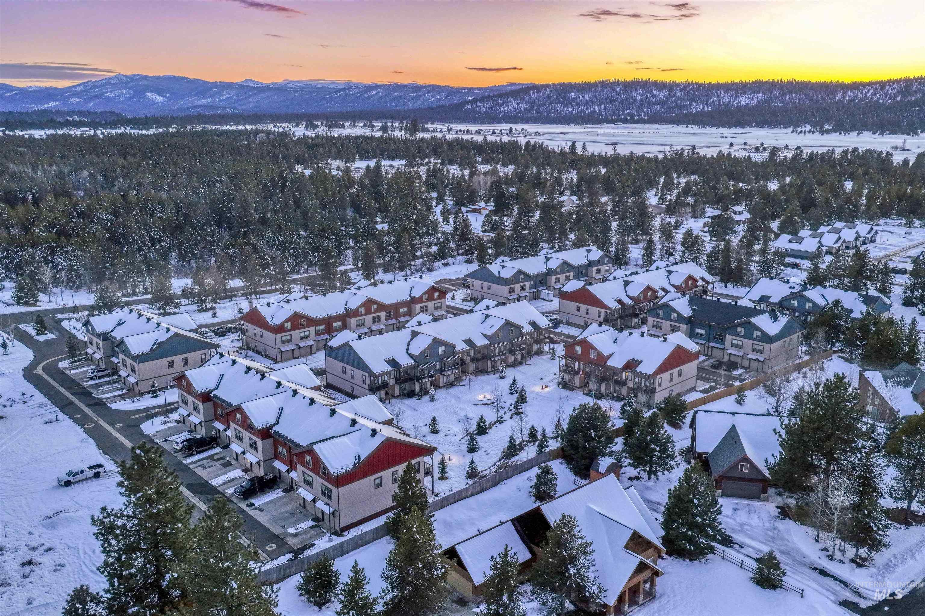 109 Broken Pine Lane, McCall, Idaho 83638, 3 Bedrooms, 3 Bathrooms, Residential For Sale, Price $529,900,MLS 98997315