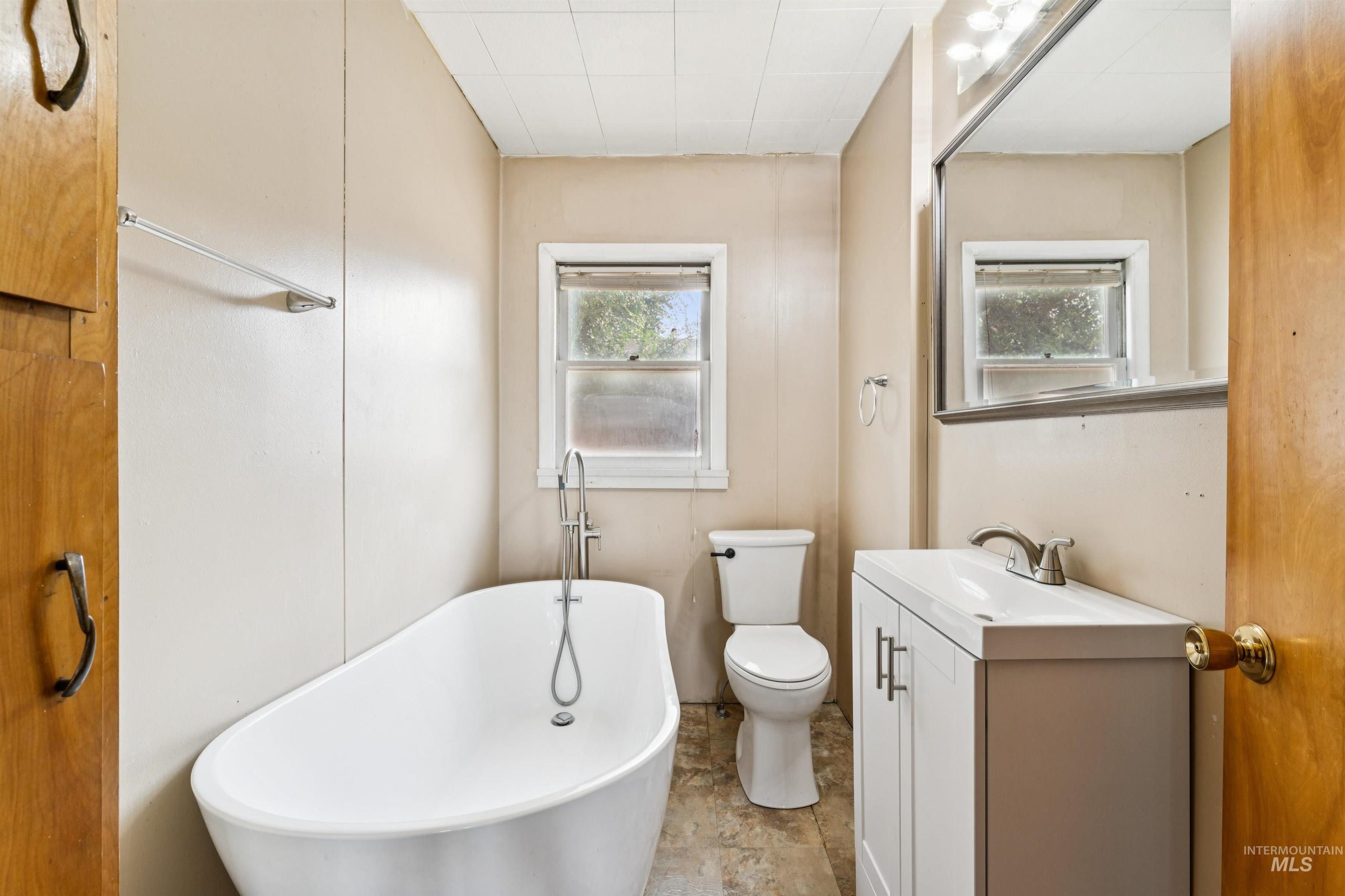 220 Lone Star Road, Nampa, Idaho 83651, 2 Bedrooms, 1 Bathroom, Residential For Sale, Price $335,000, 98997316