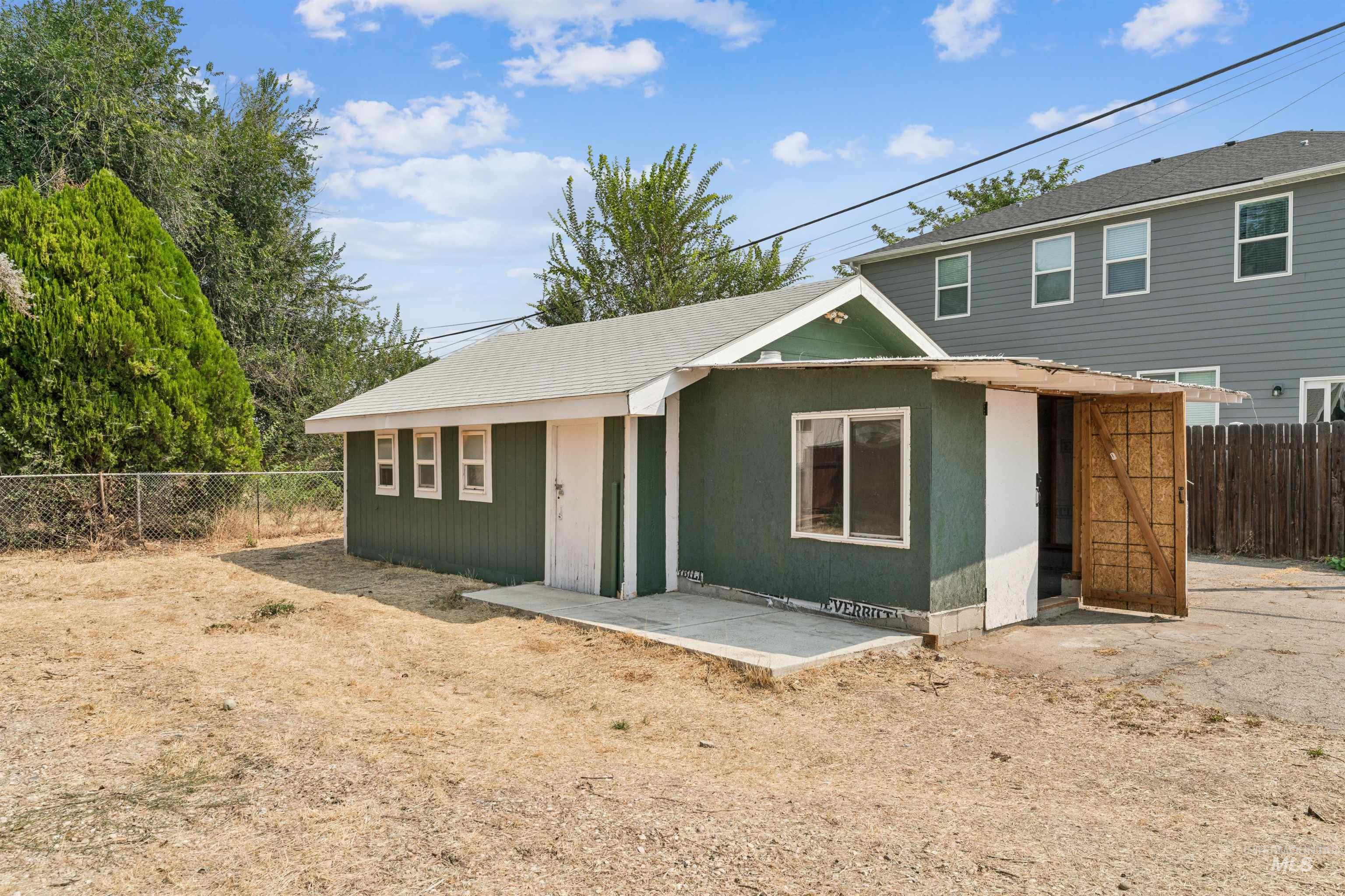 220 Lone Star Road, Nampa, Idaho 83651, 2 Bedrooms, 1 Bathroom, Residential For Sale, Price $335,000, 98997316
