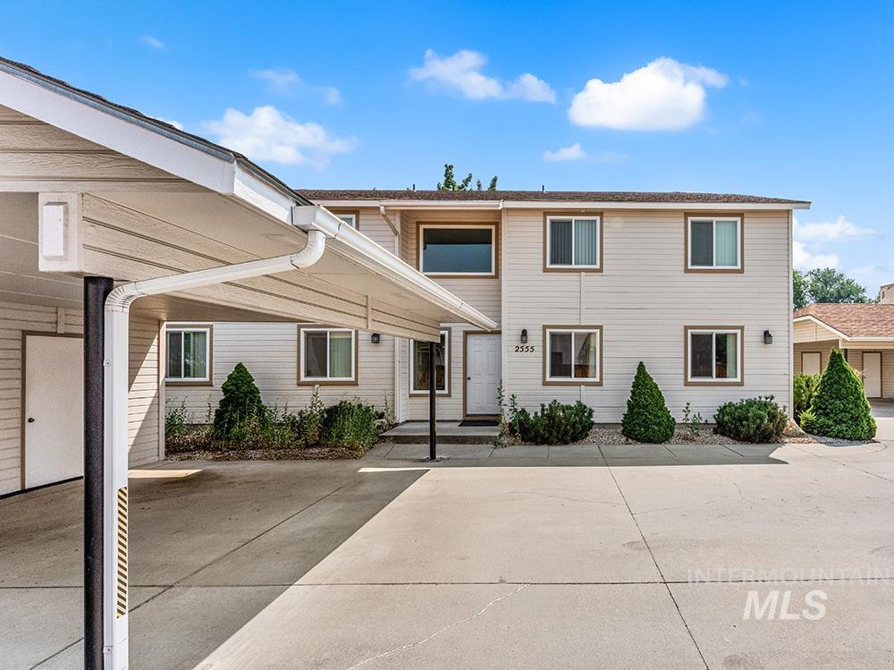 2555 W Malad St, Boise, Idaho 83705, 2 Bedrooms, 1 Bathroom, Residential Income For Sale, Price $900,000,MLS 98997318