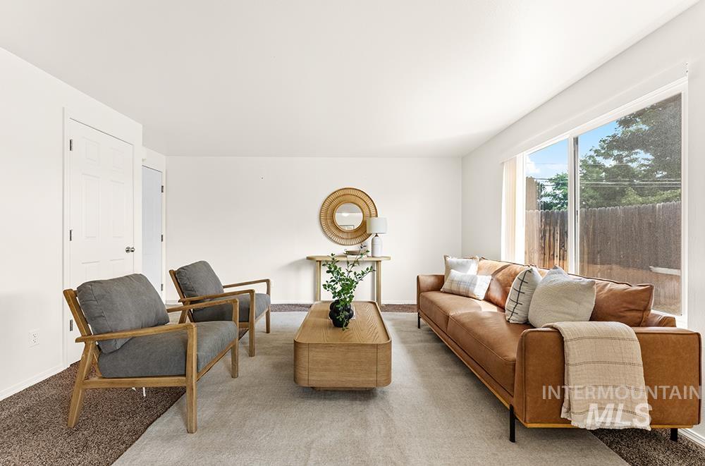 2555 W Malad St, Boise, Idaho 83705, 2 Bedrooms, 1 Bathroom, Residential Income For Sale, Price $900,000,MLS 98997318
