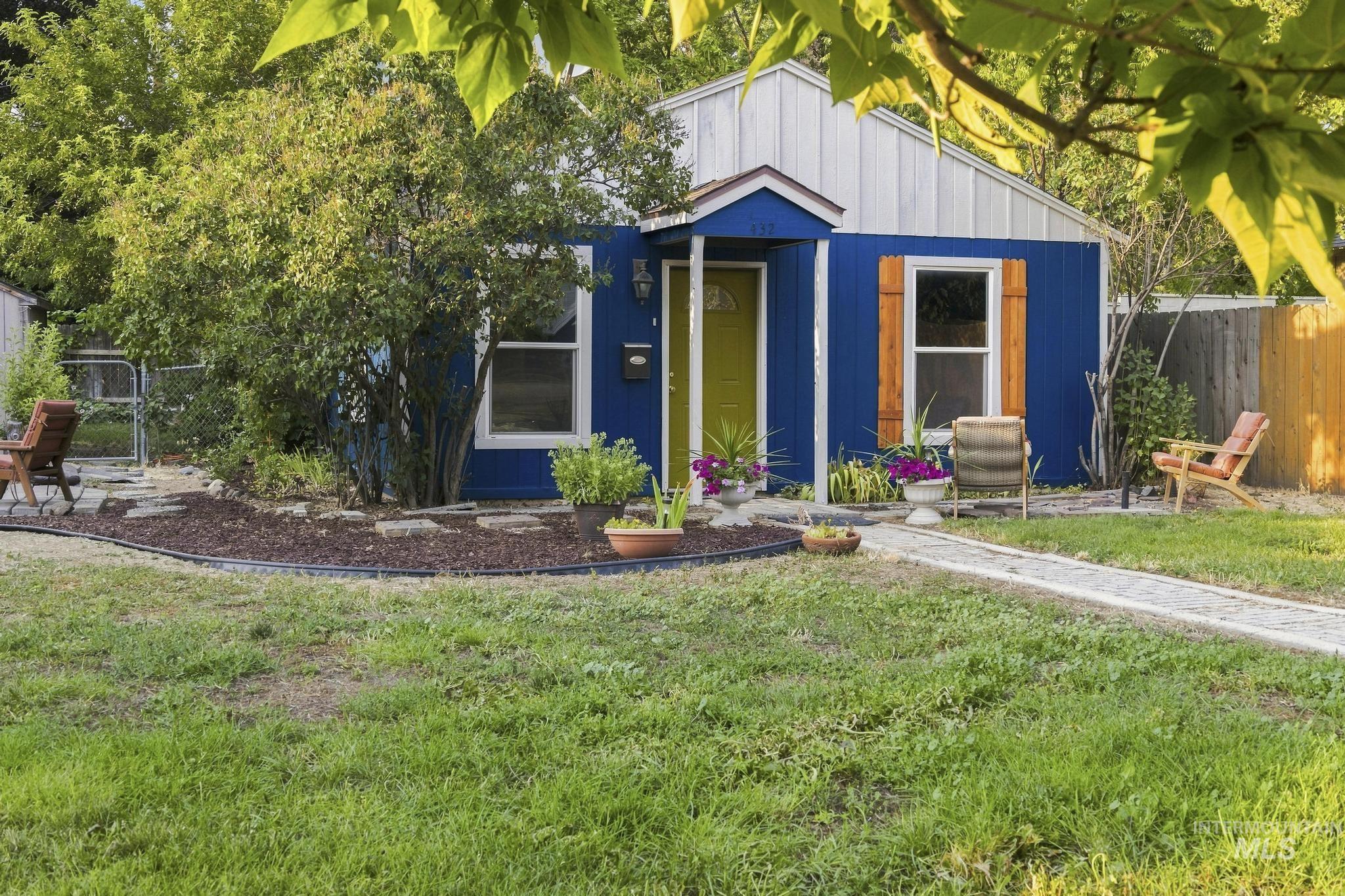 432 E Pine Ave, Meridian, Idaho 83642, 3 Bedrooms, 2 Bathrooms, Residential For Sale, Price $360,000, 98997321