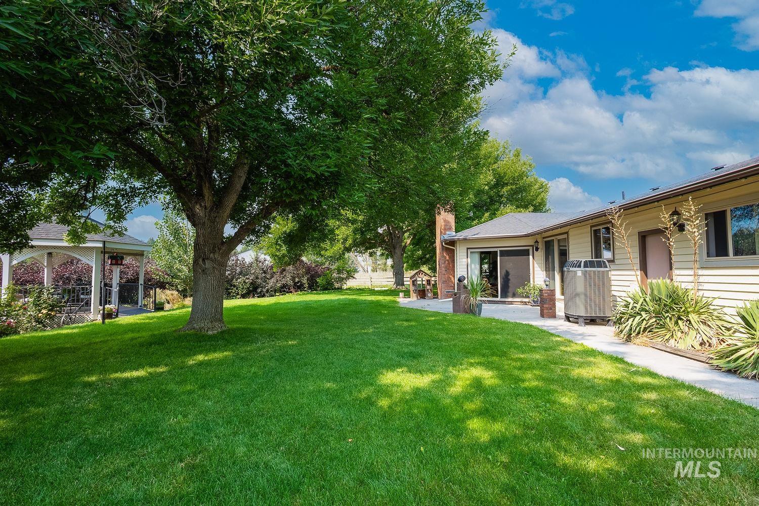 1769 W Central Rd, Emmett, Idaho 83617, 3 Bedrooms, 2.5 Bathrooms, Residential For Sale, Price $740,000,MLS 98997330