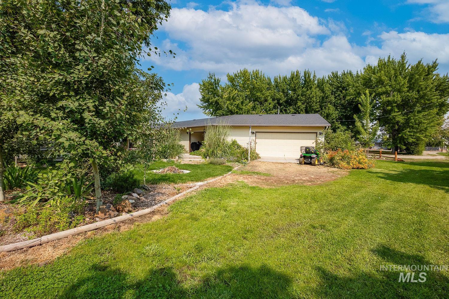 1769 W Central Rd, Emmett, Idaho 83617, 3 Bedrooms, 2.5 Bathrooms, Residential For Sale, Price $740,000,MLS 98997330