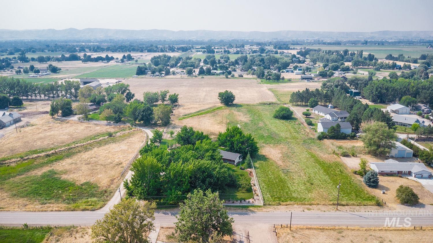 1769 W Central Rd, Emmett, Idaho 83617, 3 Bedrooms, 2.5 Bathrooms, Residential For Sale, Price $740,000,MLS 98997330
