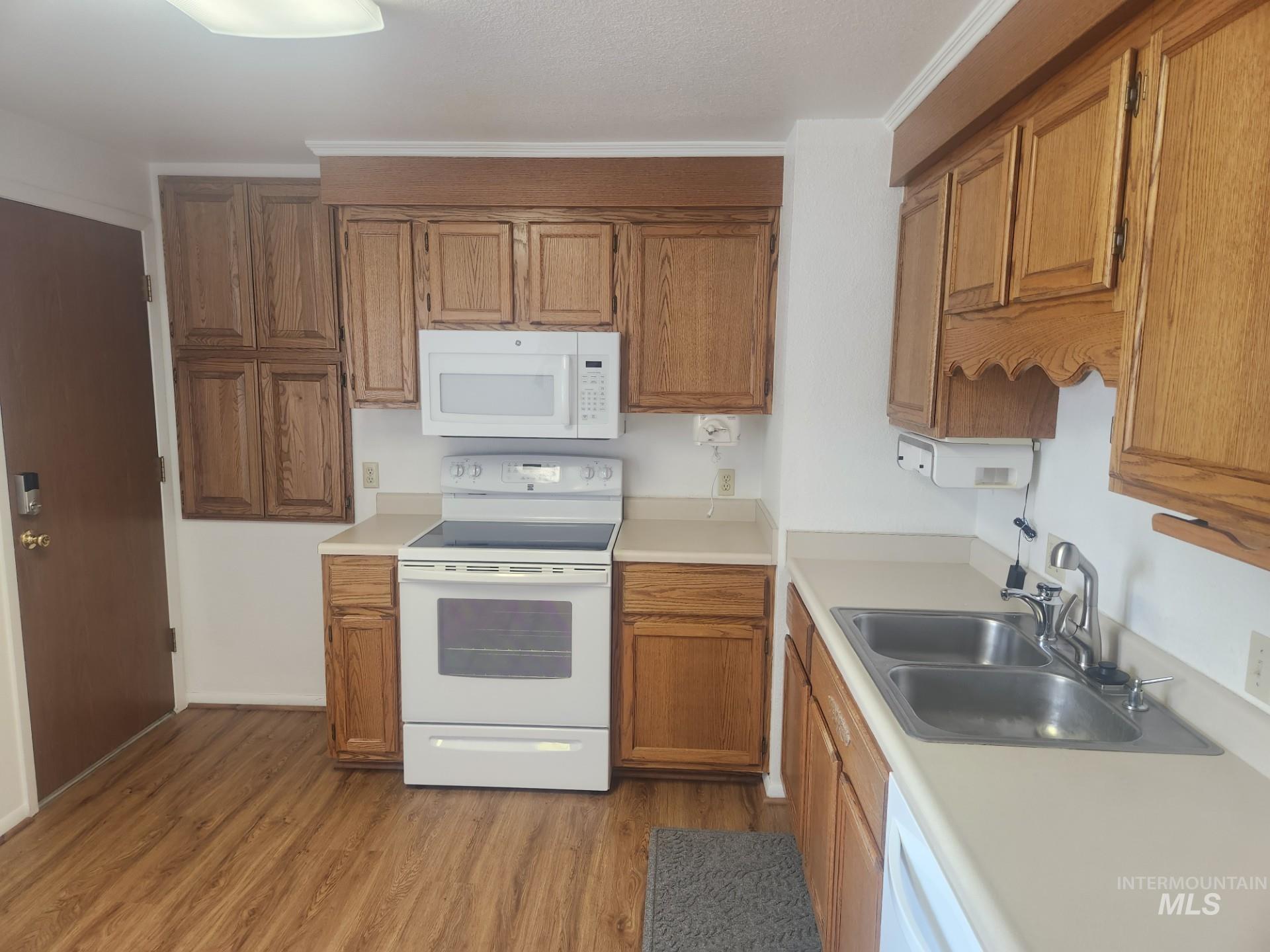 2061 N Todd Way, Meridian, Idaho 83646, 3 Bedrooms, 1 Bathroom, Residential For Sale, Price $394,900, 98997332