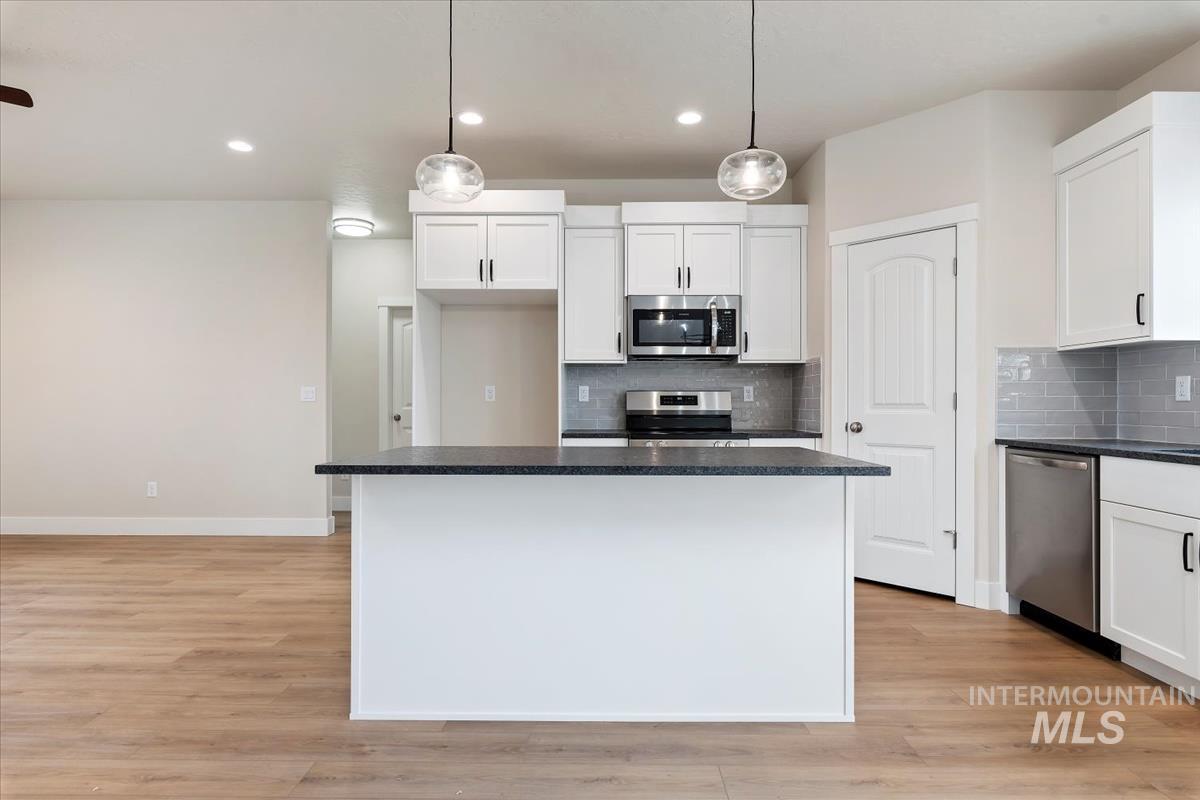 907 Sierra St, Vale, Oregon 97918, 3 Bedrooms, 2 Bathrooms, Residential For Sale, Price $325,000,MLS 98997340