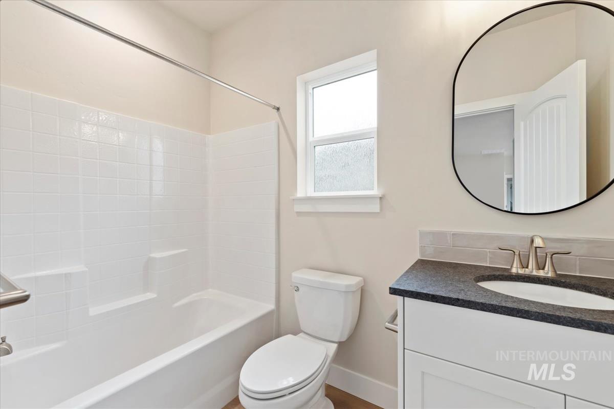907 Sierra St, Vale, Oregon 97918, 3 Bedrooms, 2 Bathrooms, Residential For Sale, Price $325,000,MLS 98997340